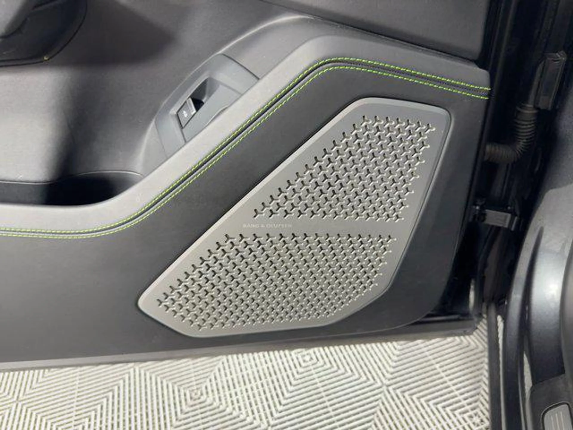 mph020_523327784_d_Thp_ON_1n_Aw_BQ_6_Tlzqulff_PS_7d0_b18324d8b3