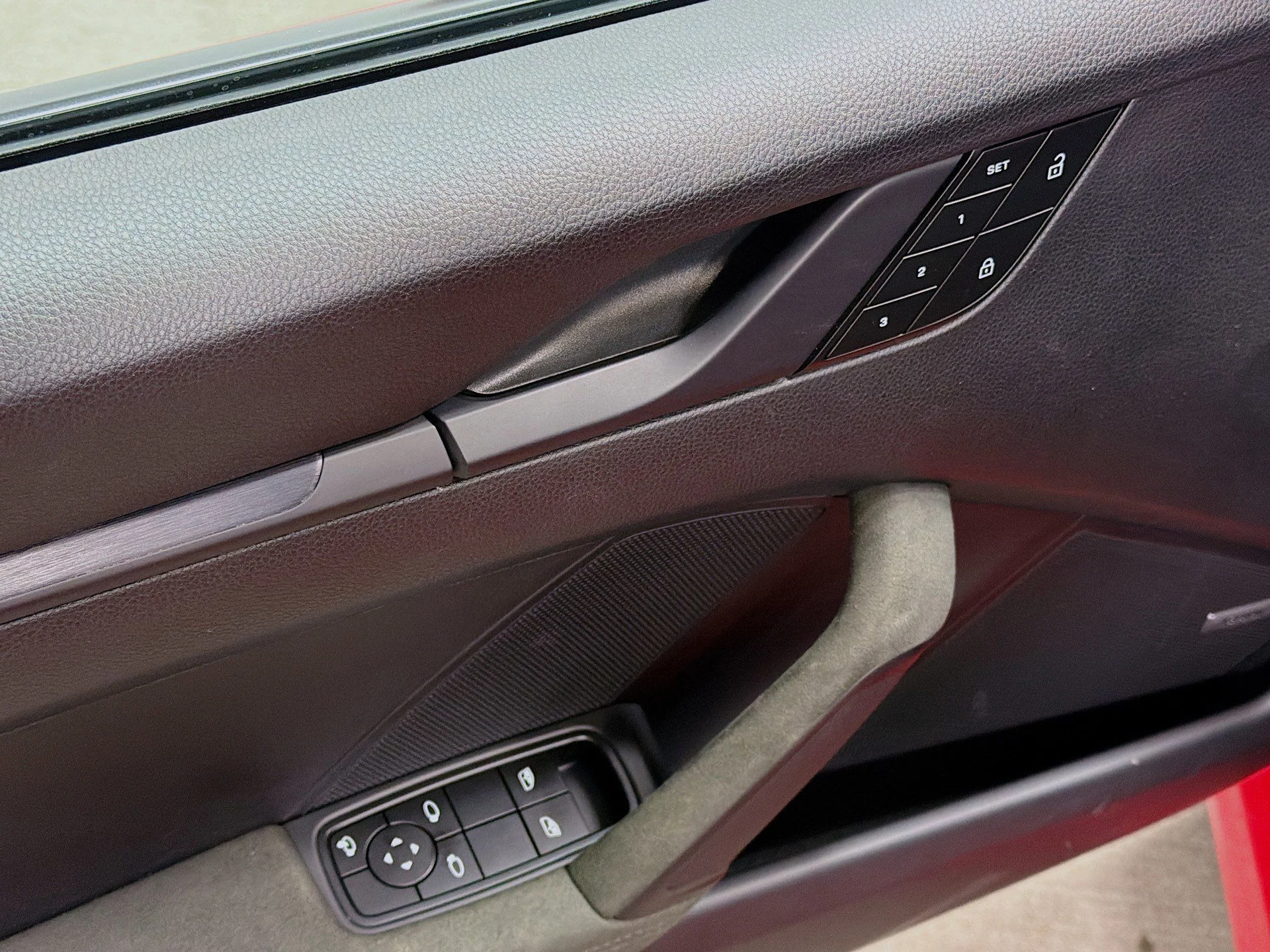 mph020_52494272_70b130f6eb8a33f8983647cf3330a8c0_f0ac1e28a5