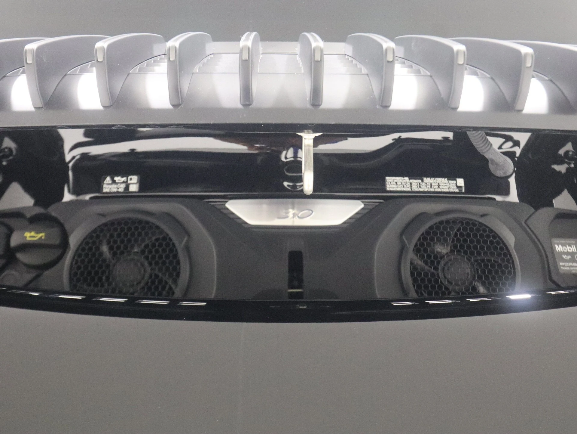 mph020_530449004_3a68d3fc57c6f74f39213032ba103f29x_b5bc809f81