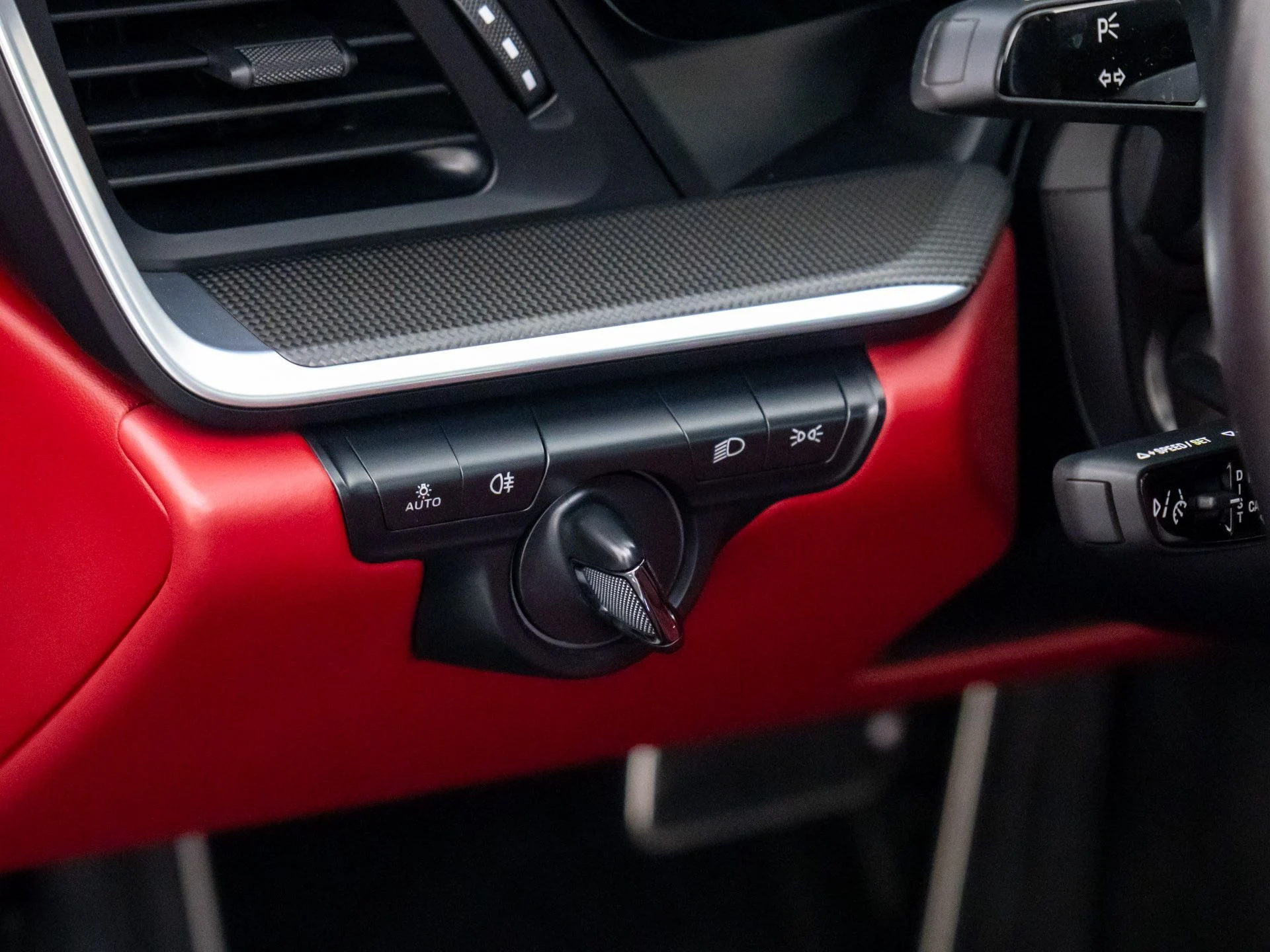 mph020_532222038_7cab9c18e575bc7e9b85bc29f8848785x_455810e6d0