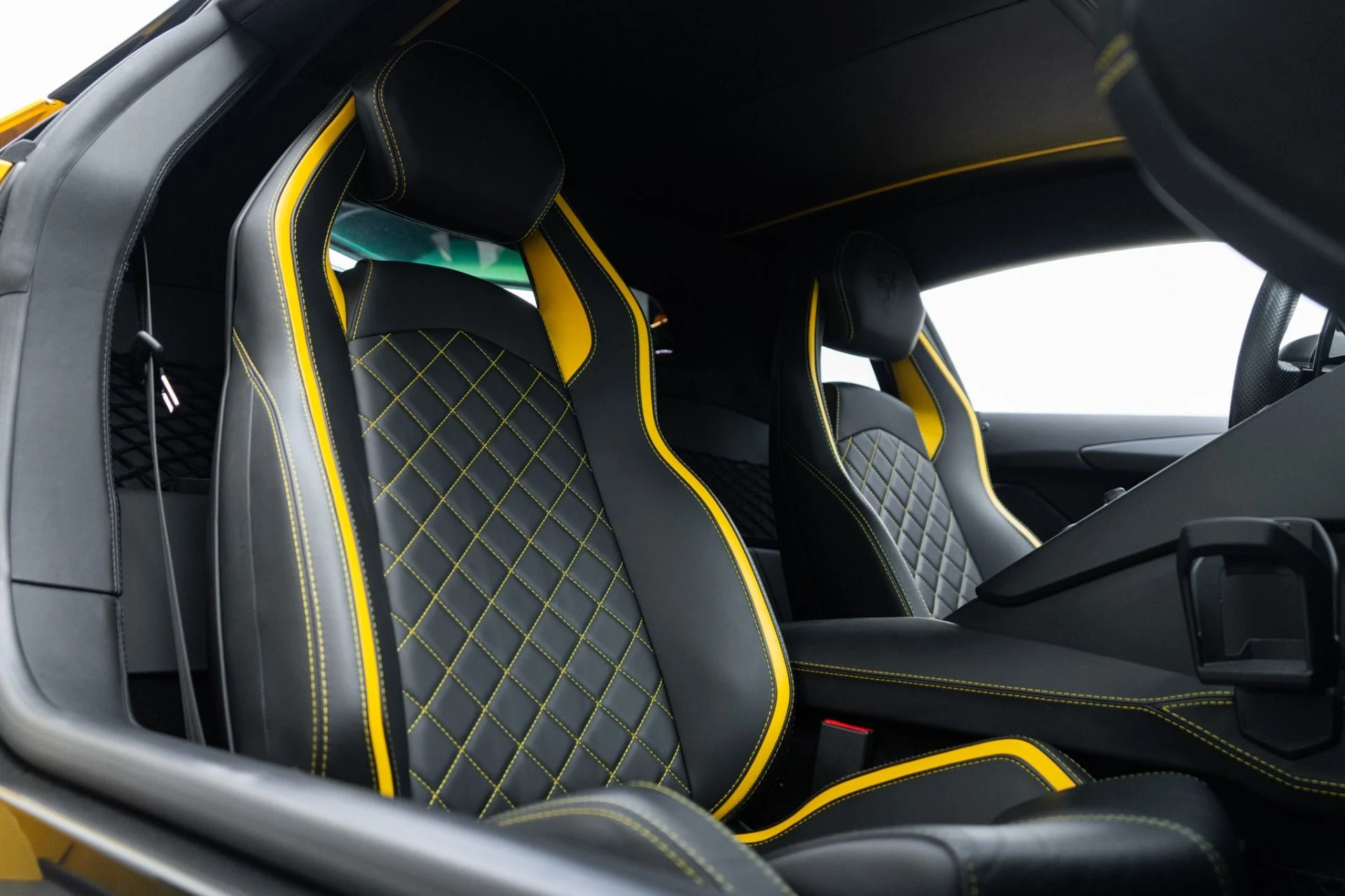 mph020_53482279_Used_2018_Lamborghini_Aventador_S_LP_740_4_S_1761083724_efbf88a530