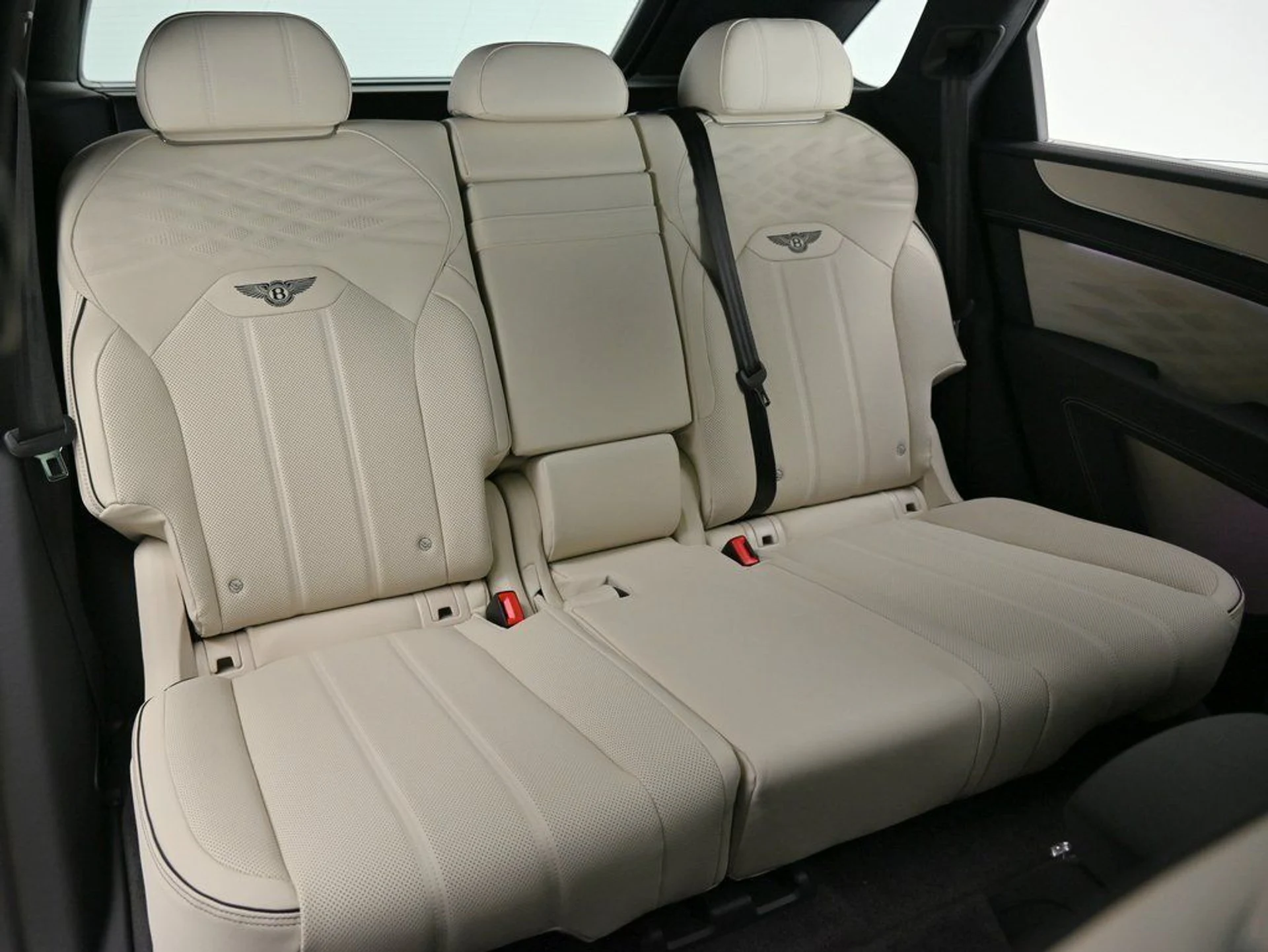 mph020_537628551_483c8c3b2bcfae67e53a63d179e73ddf_e7065eb6f1