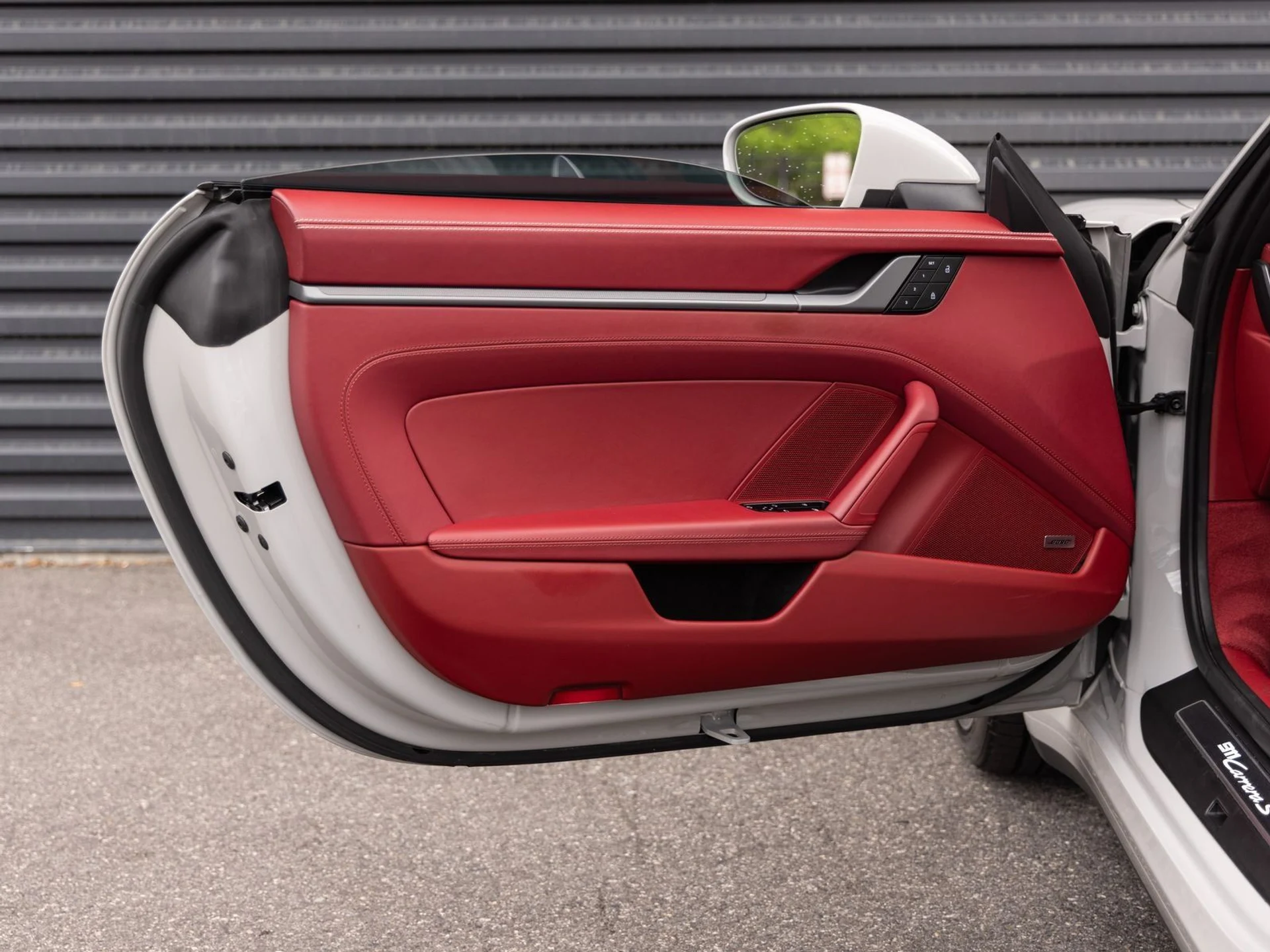 mph020_539192801_21_faf70af8b7