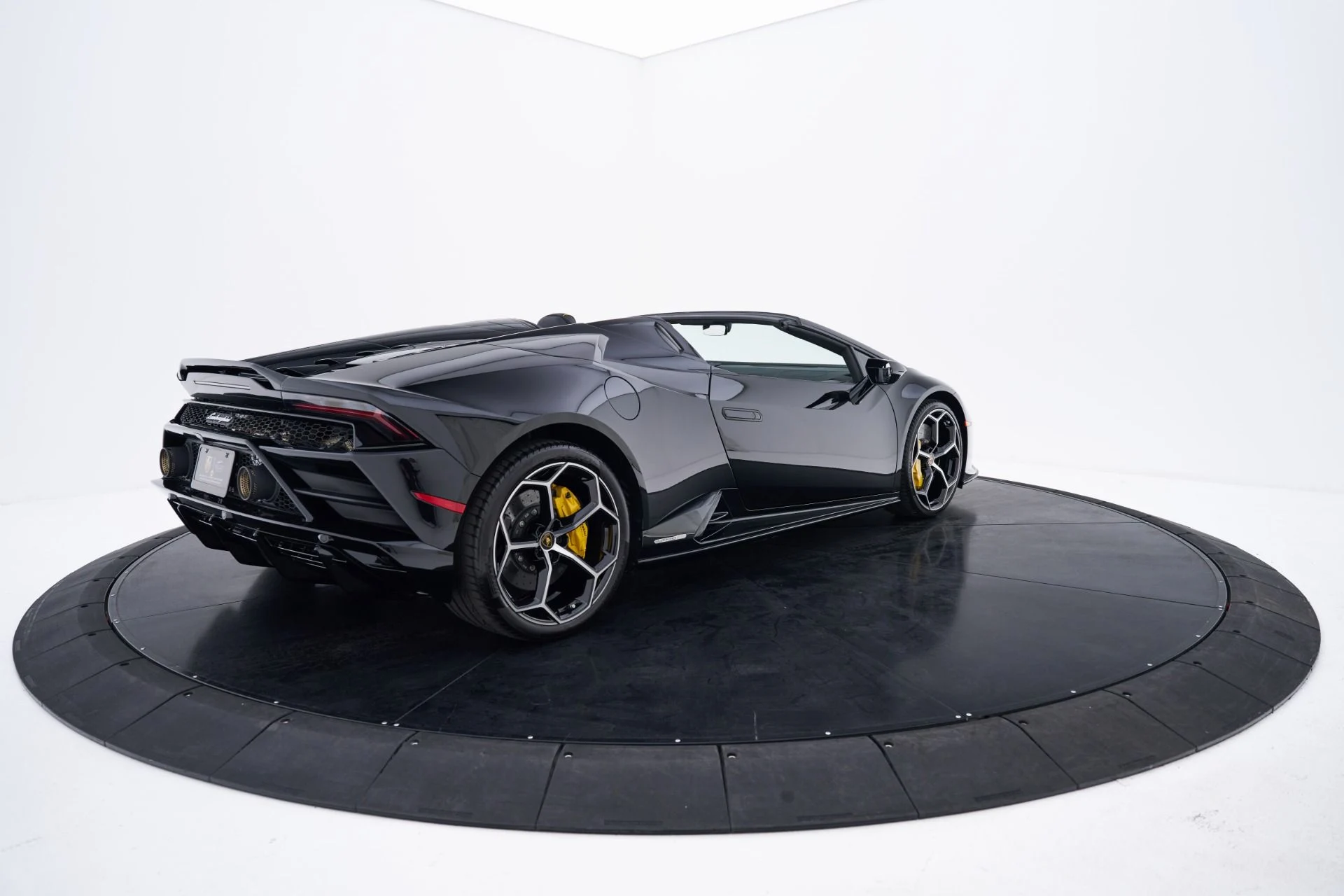 mph020_539716089_Used_2024_Lamborghini_Huracan_1793135551_eab914c610