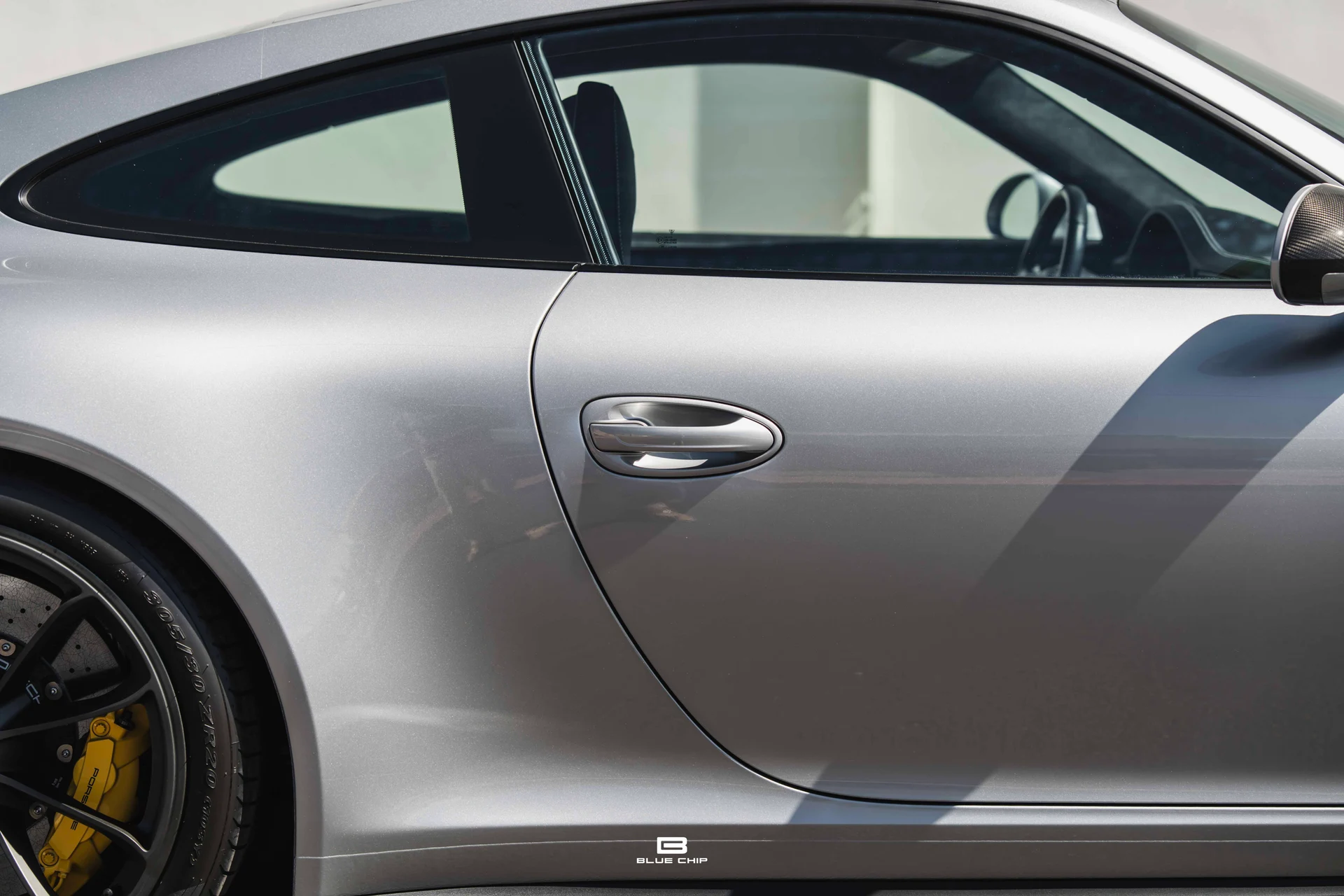 mph020_540038998_6a2c87dfe9f94b81f3d627d5_2016_Porsche_911_R_21_dce8f7e78f