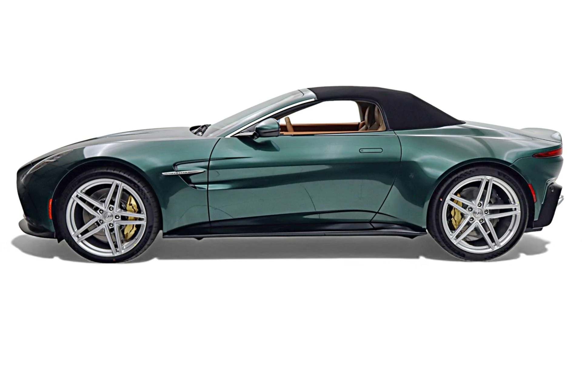 mph020_542987714_New_2026_Aston_Martin_Vantage_Roadster_3c40925bb3