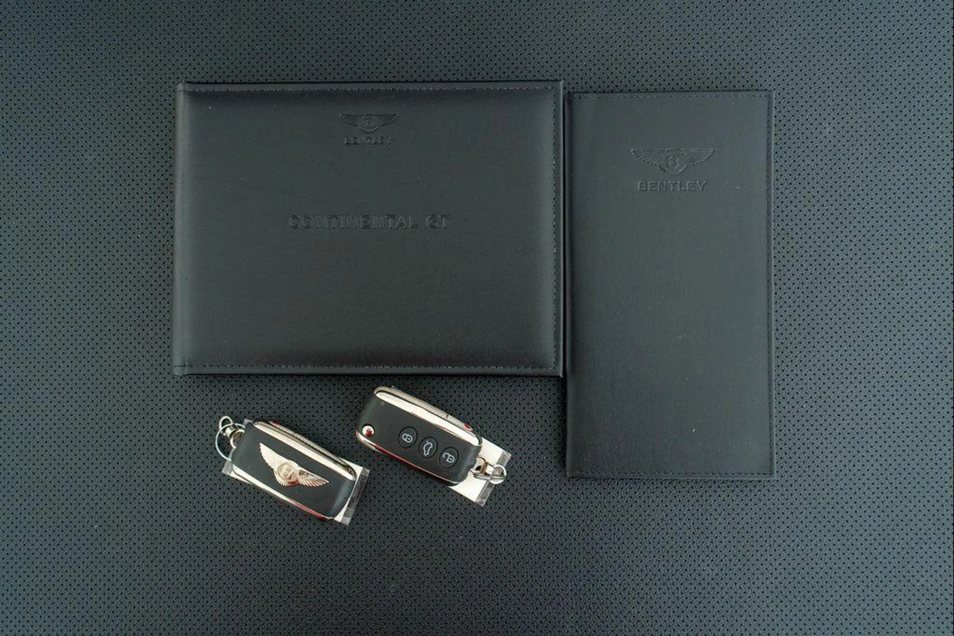 mph020_547779964_y_Lhwa8_Ad1_J_Ywee_Qqd_FJT_0qf_Pd7o_d1e7789d52