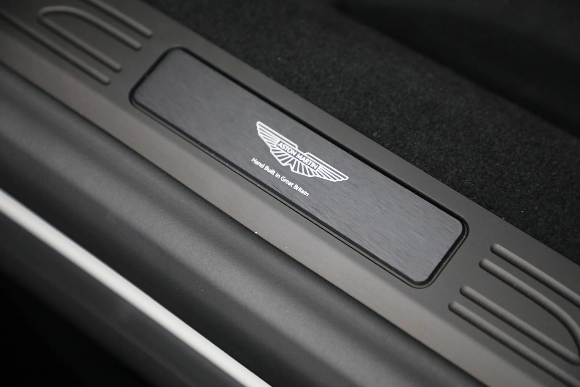 mph020_547956054_New_2025_Aston_Martin_Vantage_296c842c2b