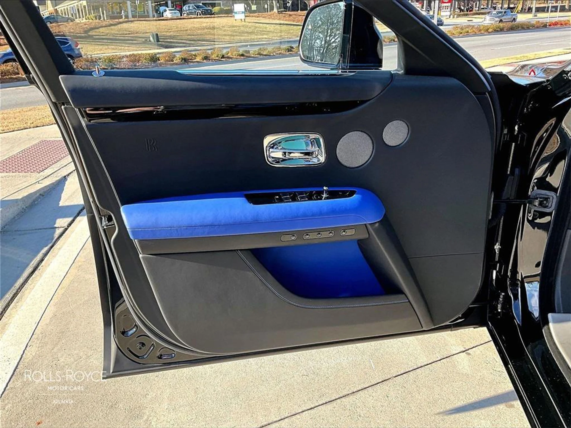 mph020_548827252_qh_OZM_Qh5_Sprv1_Sq_Oa_R9_Y_Eg_Zk_ek_1a453b2d1a