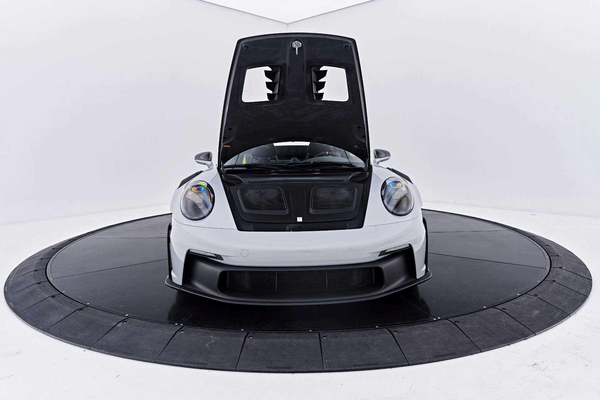 mph020_549285427_Used_2025_Porsche_911_GT_3_RS_1790364117_24aabc18ac