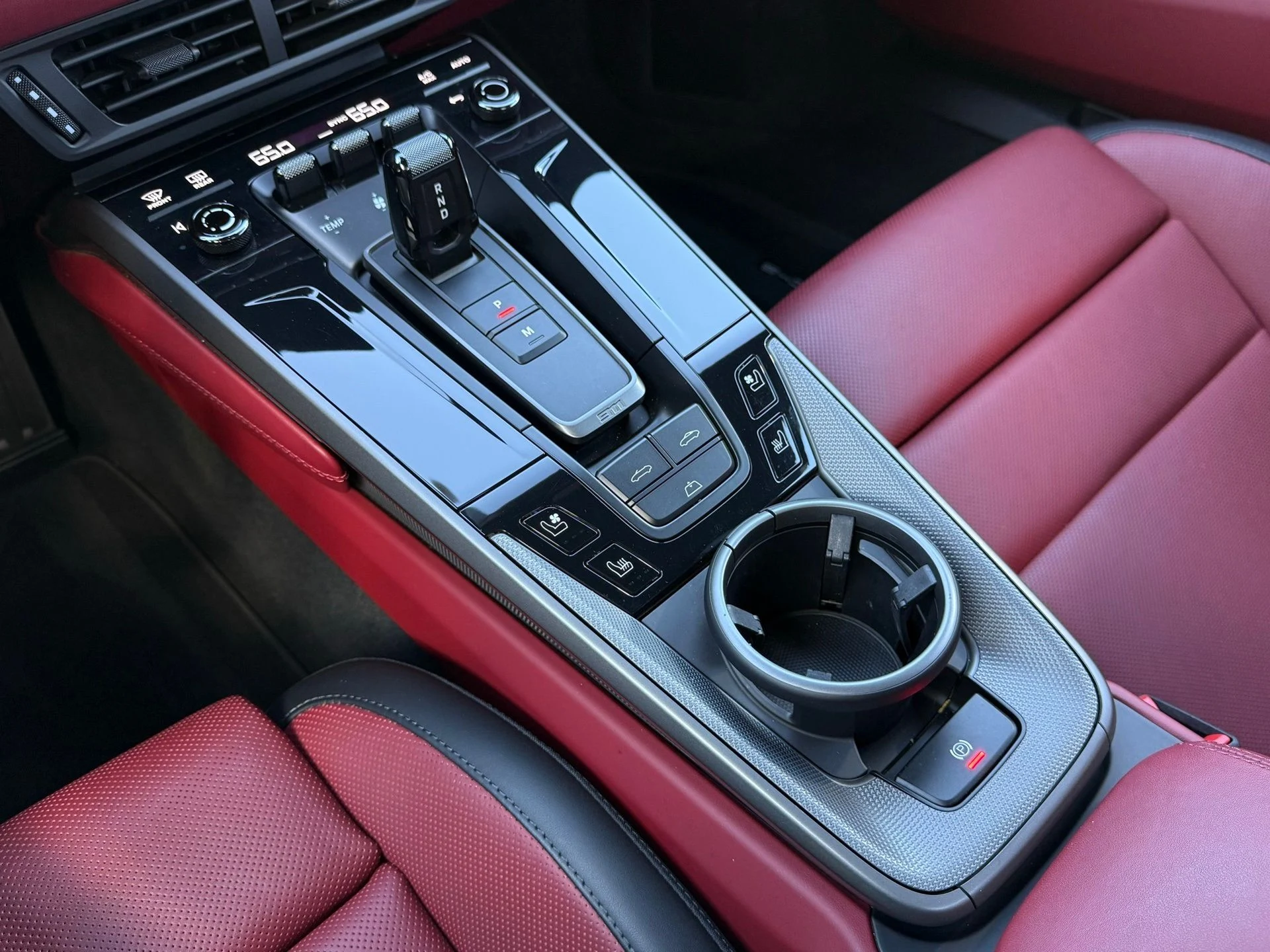 mph020_550539886_d16af5f2b8d5596922c56fd013b4c2d8_d3cea3f819