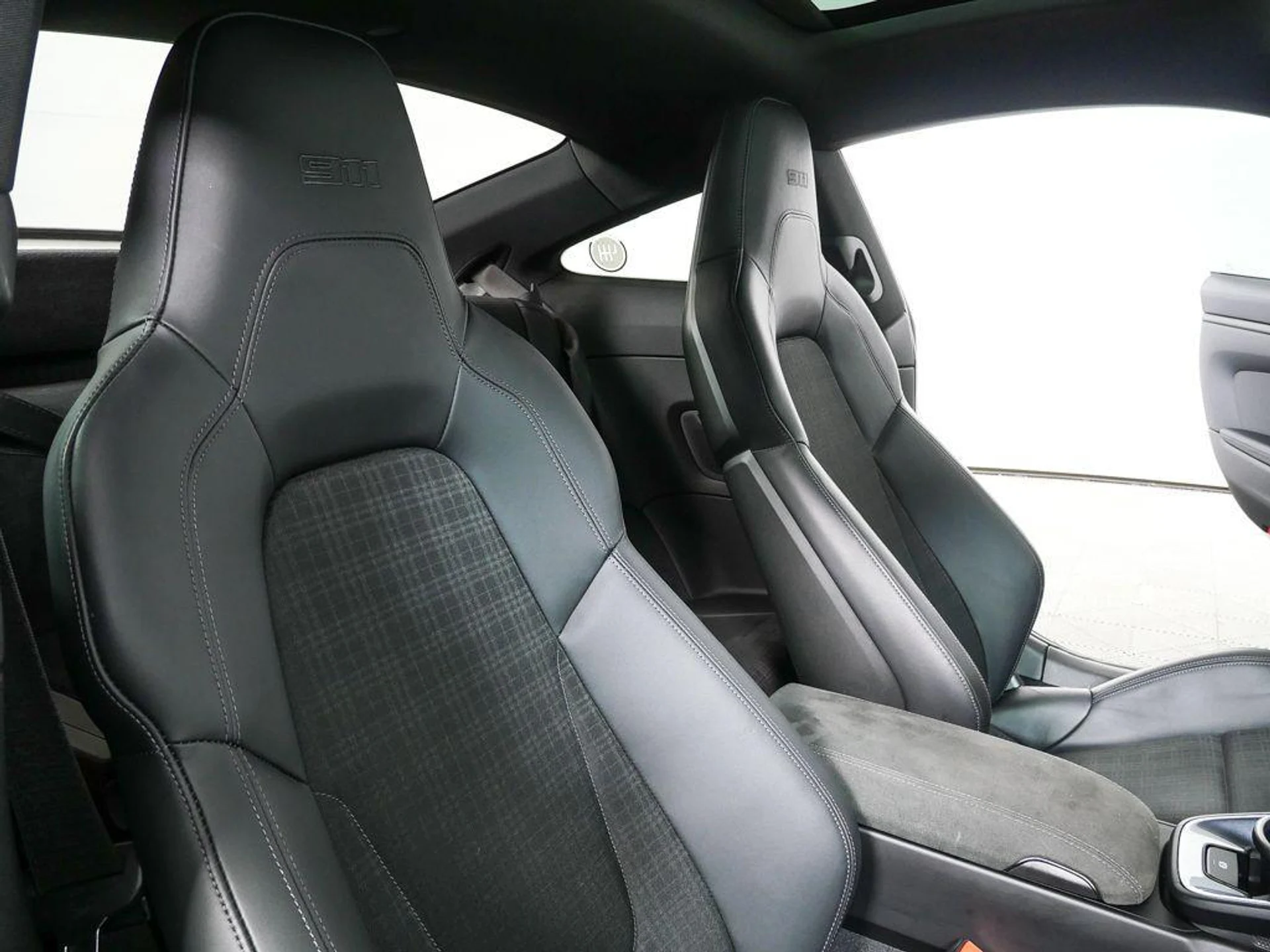 mph020_551325449_er_C1nm_Dpk79p_RE_Y5dt1k6_RD_7xs_650fea9812