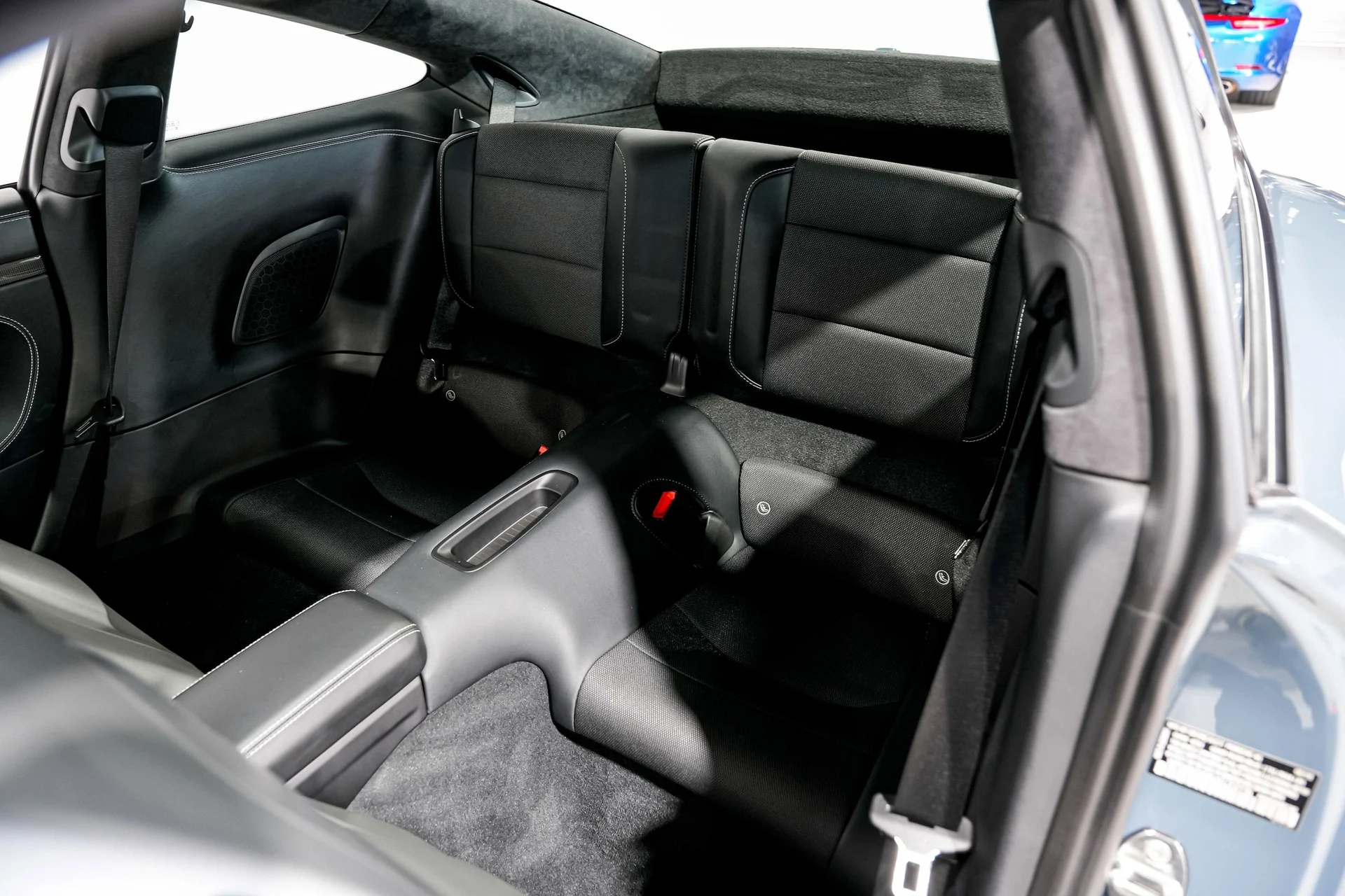 mph020_552673806_d4b5fa2f0500a07f18482bbd4417ce77x_7213de37f3