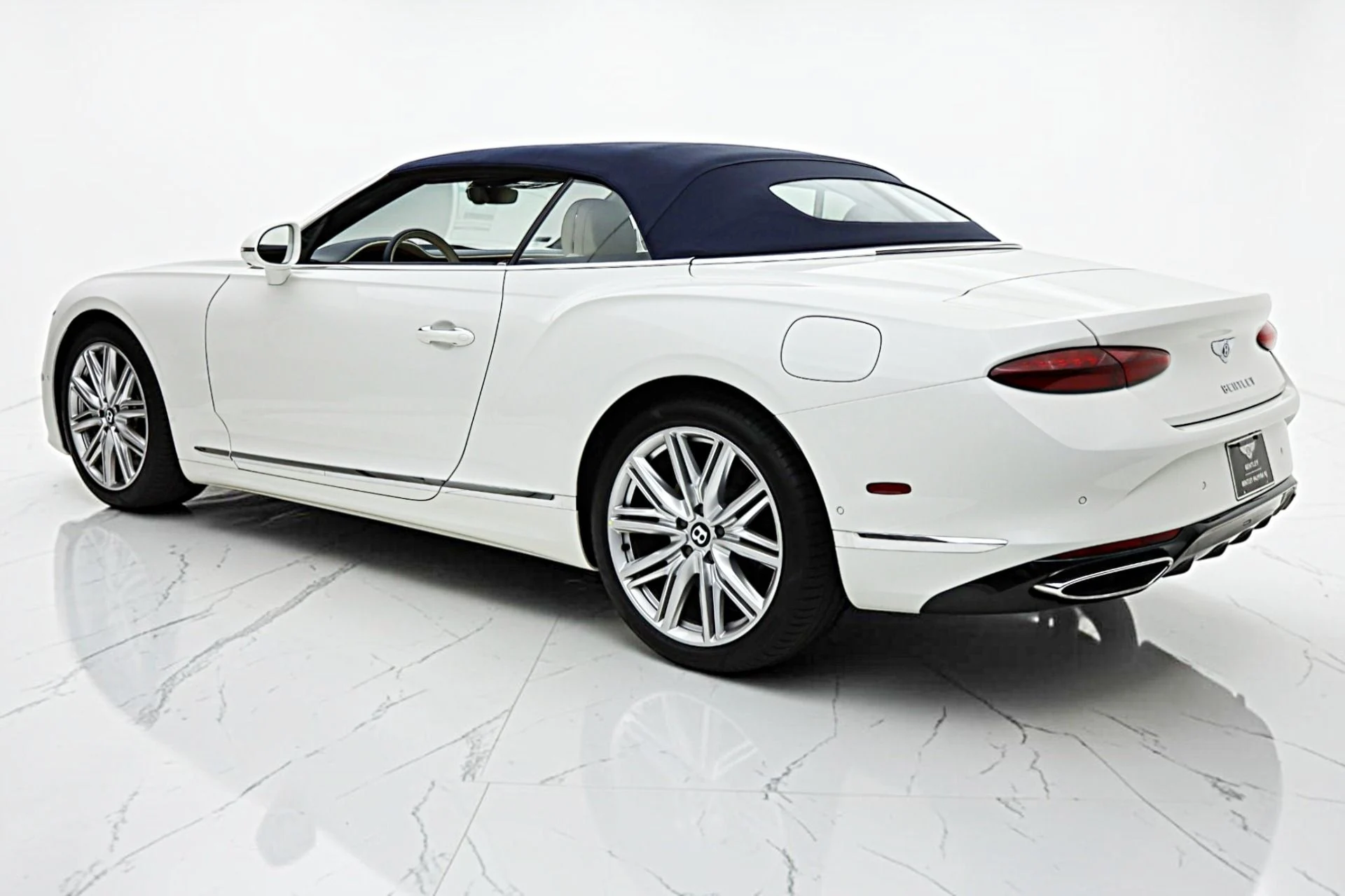 mph020_552885662_New_2026_Bentley_Continental_GTC_d1a56452e1