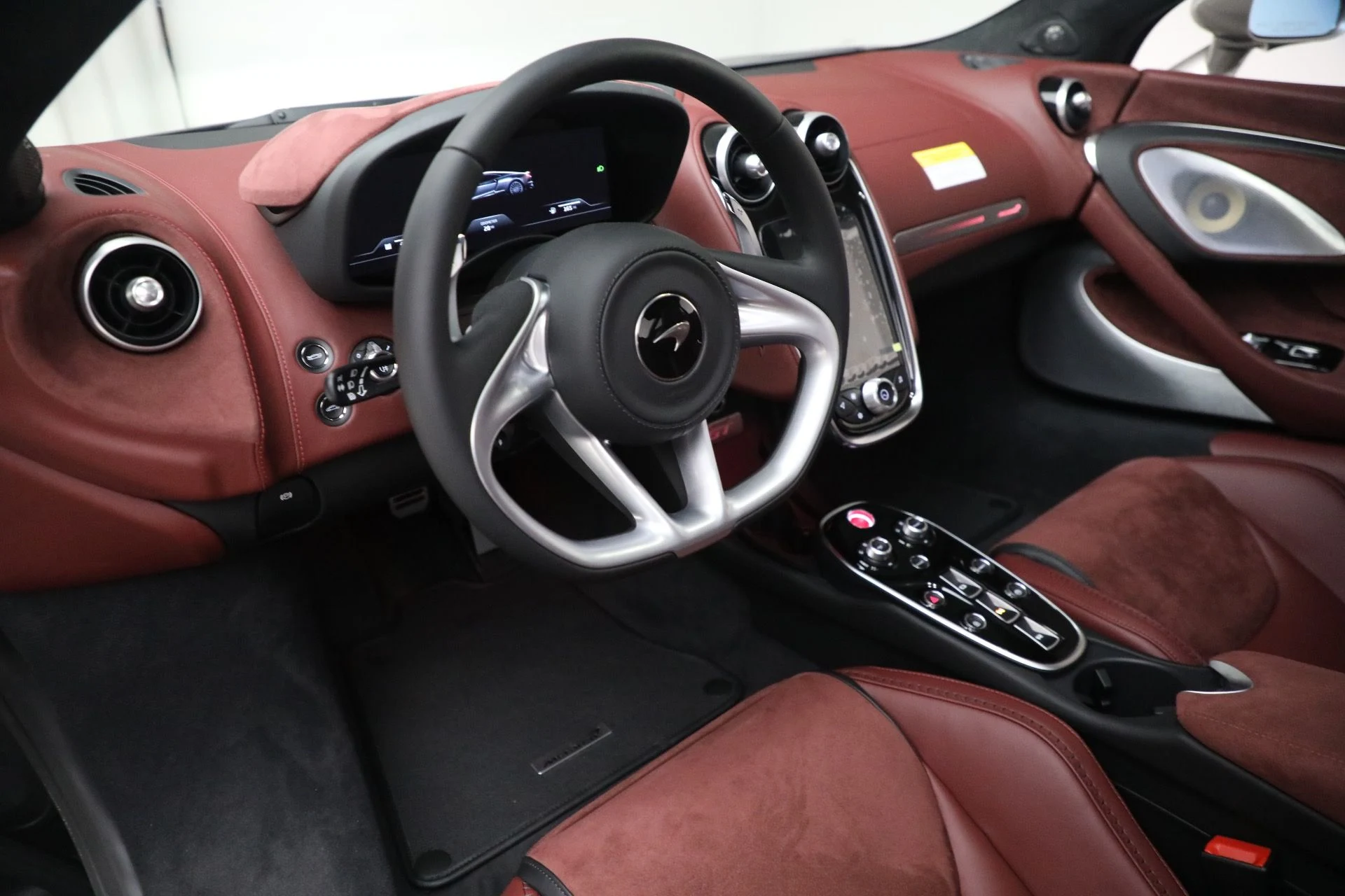 mph020_552990361_Used_2023_Mc_Laren_GT_Pioneer_f6ba98db37