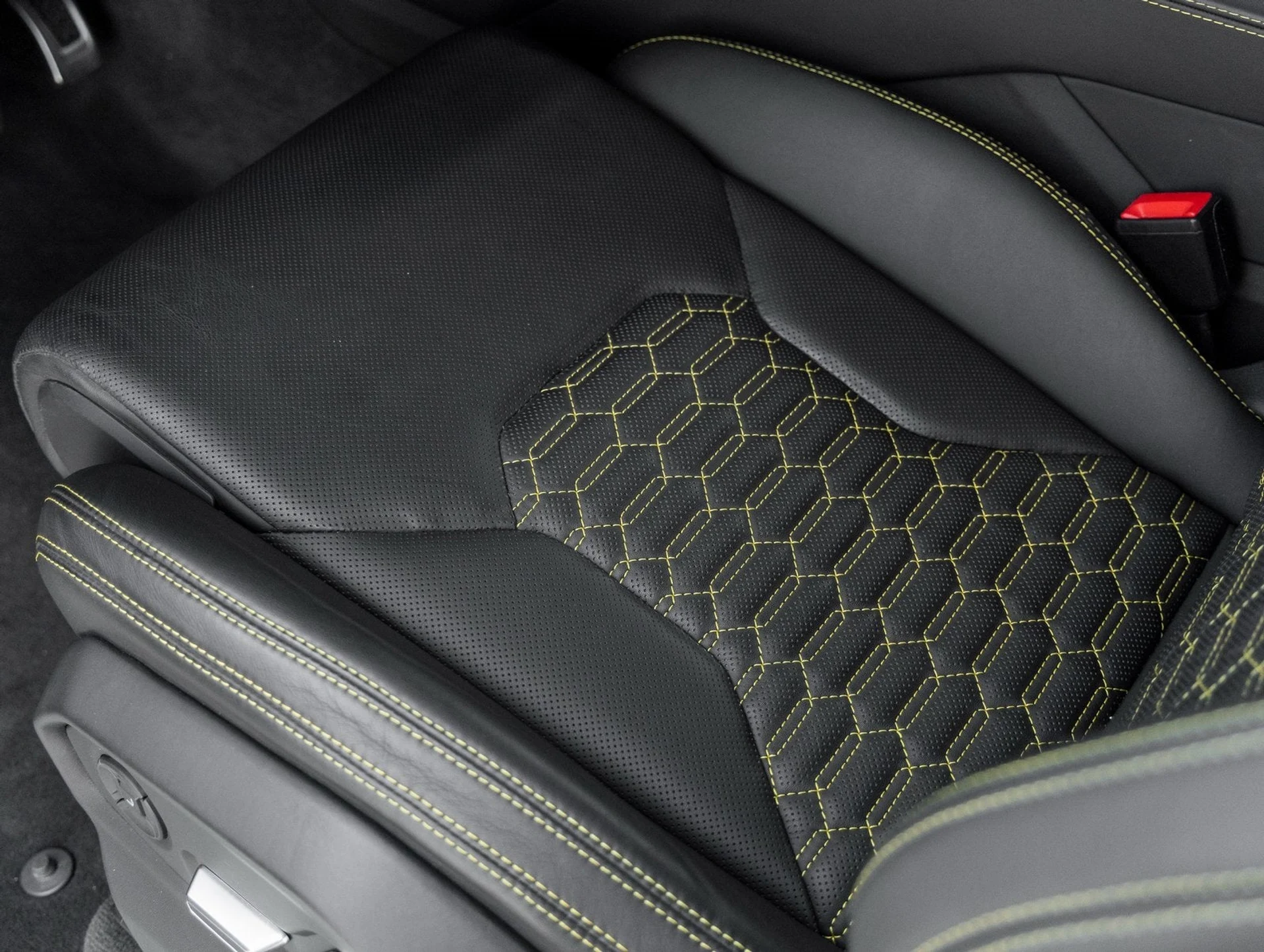 mph020_557792144_21_3d14c7ee01