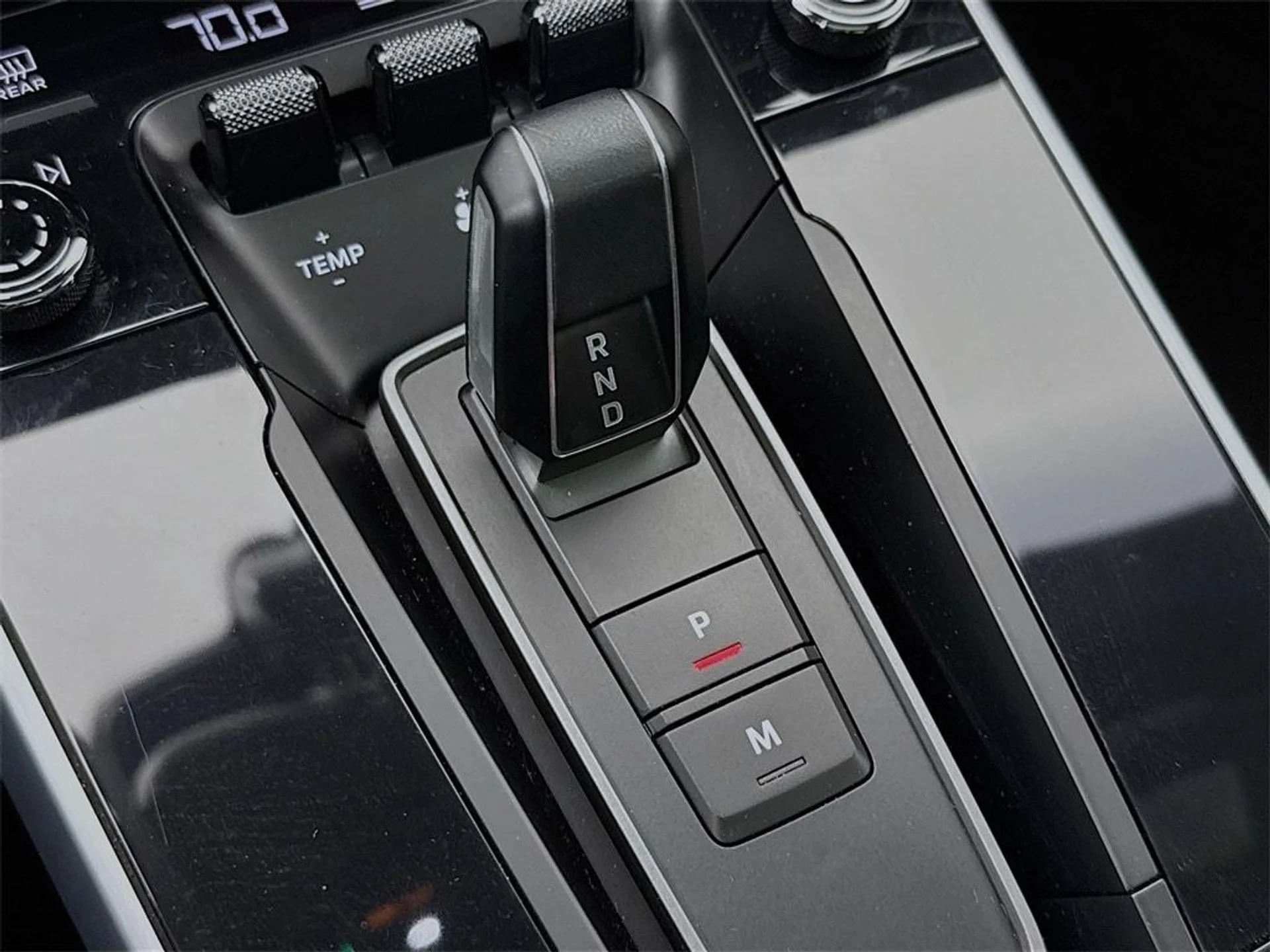 mph020_559490426_c04d6b11f0826d079f0876ce61e78463x_2aef252843