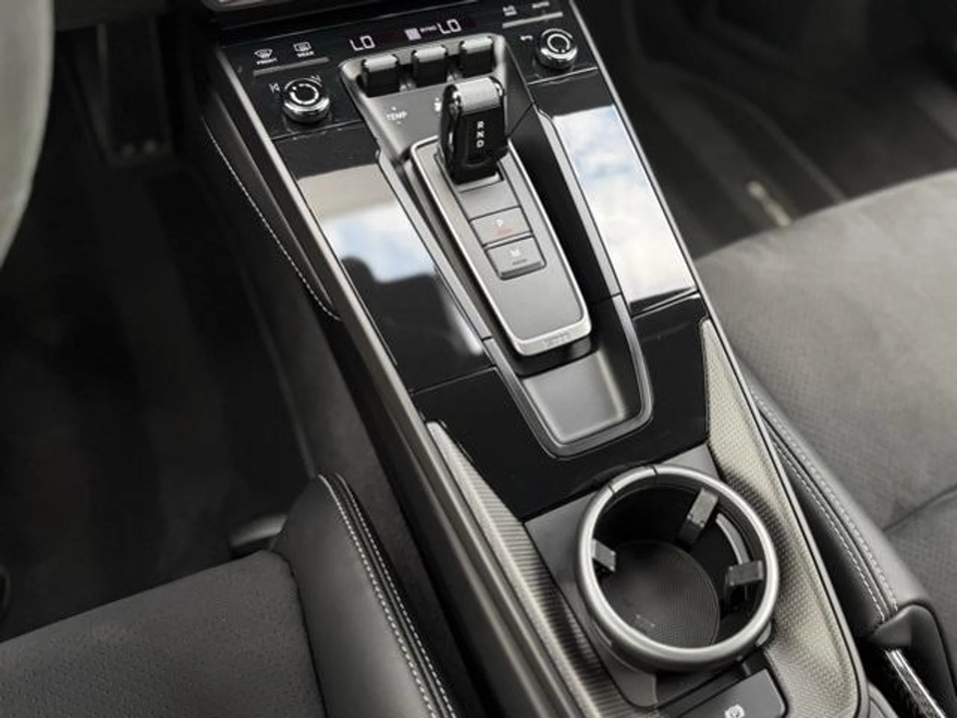 mph020_559656996_Q_Mi_Z1p_Ux_G_Pgv_W_a7i_Pw_Y9_U_Rhm_Q_371545052c