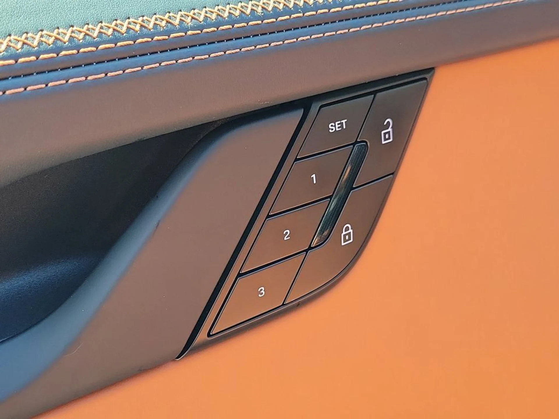 mph020_559905311_21_93a7ed9a96