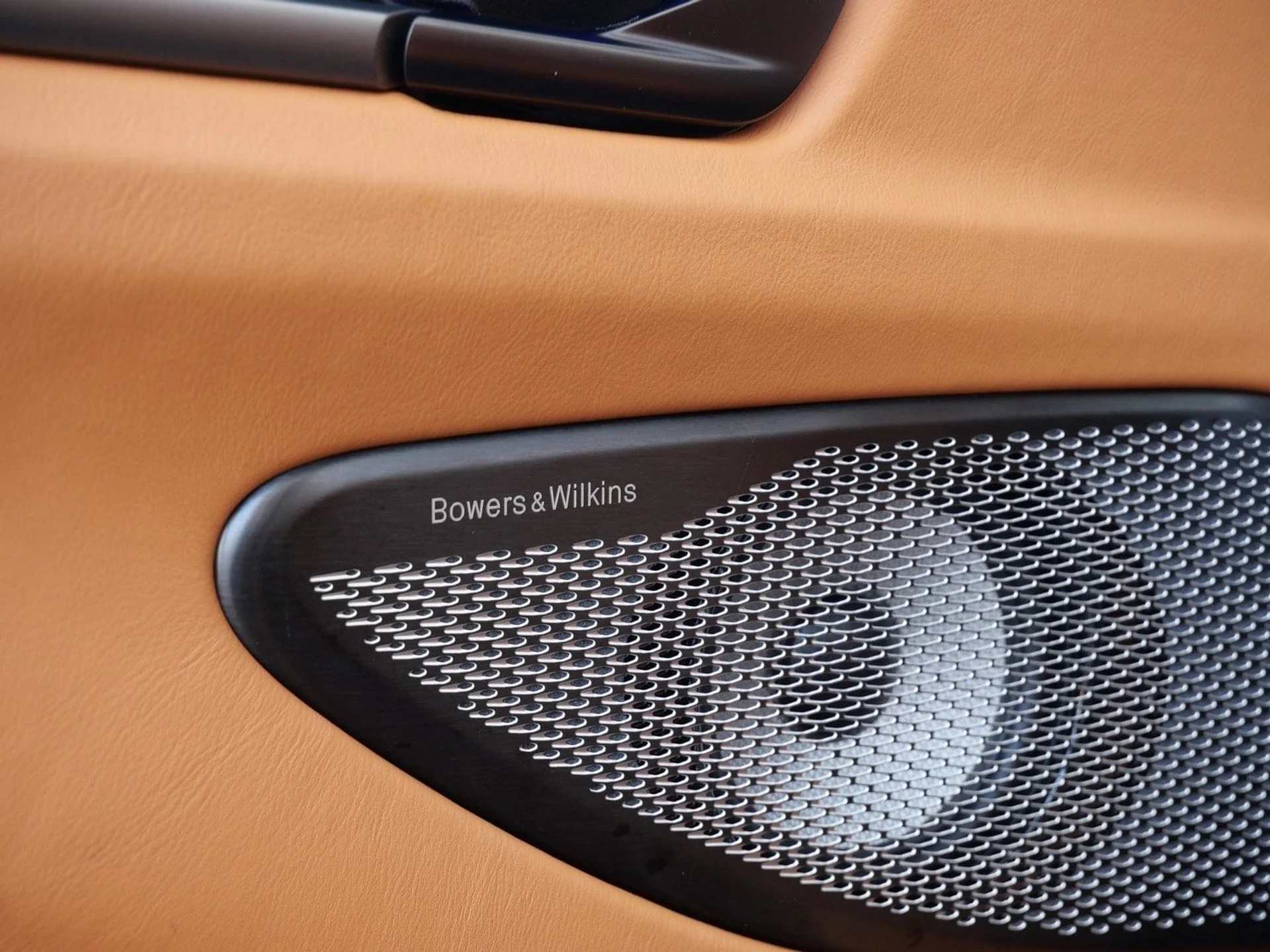 mph020_563794537_2276918f4ef5584274cbb22c87286451x_897c8449af