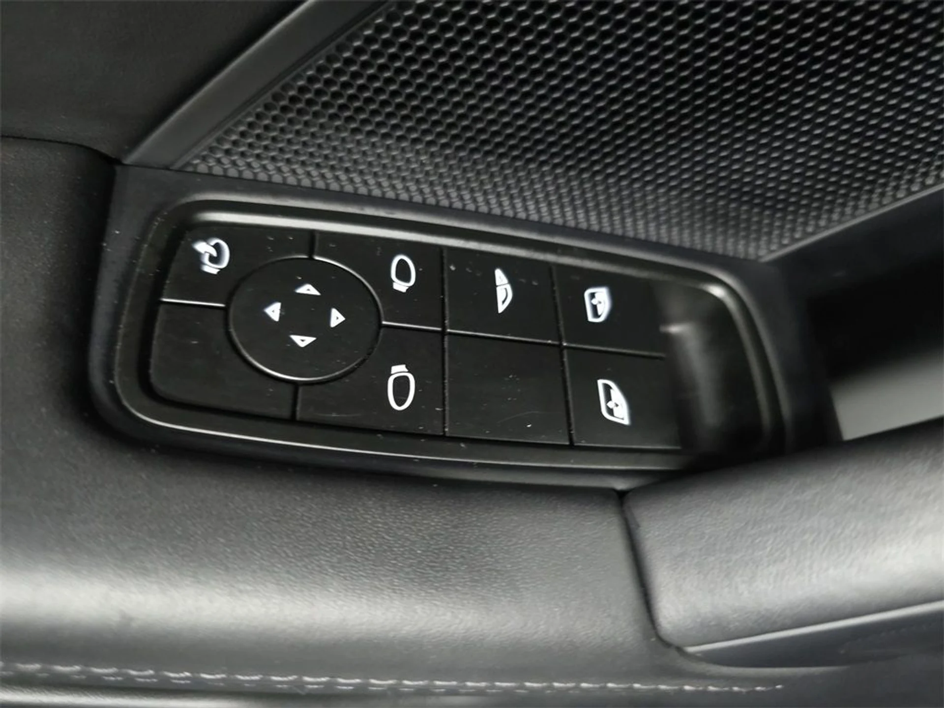 mph020_565261518_fa25f02a191d00fd13bfe9dc79afcaec_b8a7cfdfdf