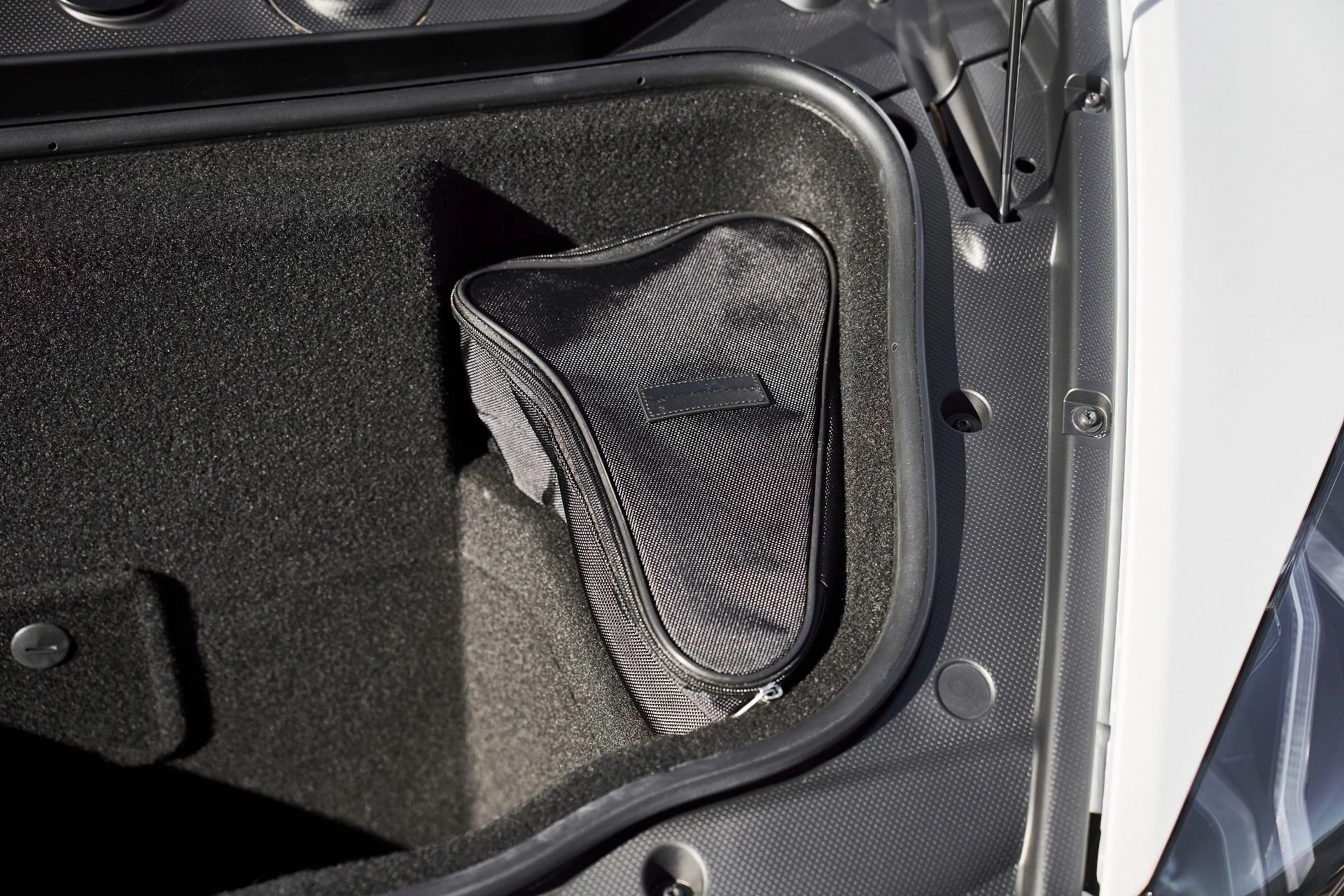 mph020_56641632_Used_2023_Lamborghini_Huracan_Base_1764123553_dcec25c1ce