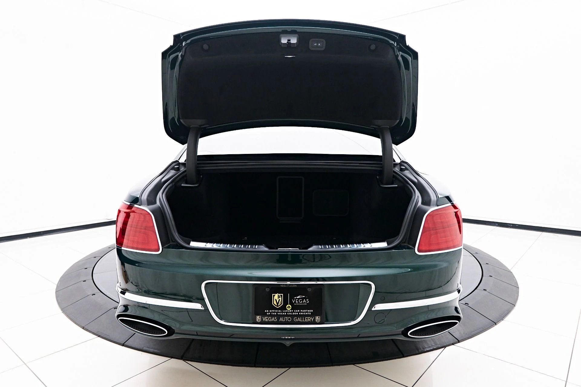 mph020_566616198_Used_2024_Bentley_Flying_Spur_Mulliner_W12_1756173322_87f77f3c92