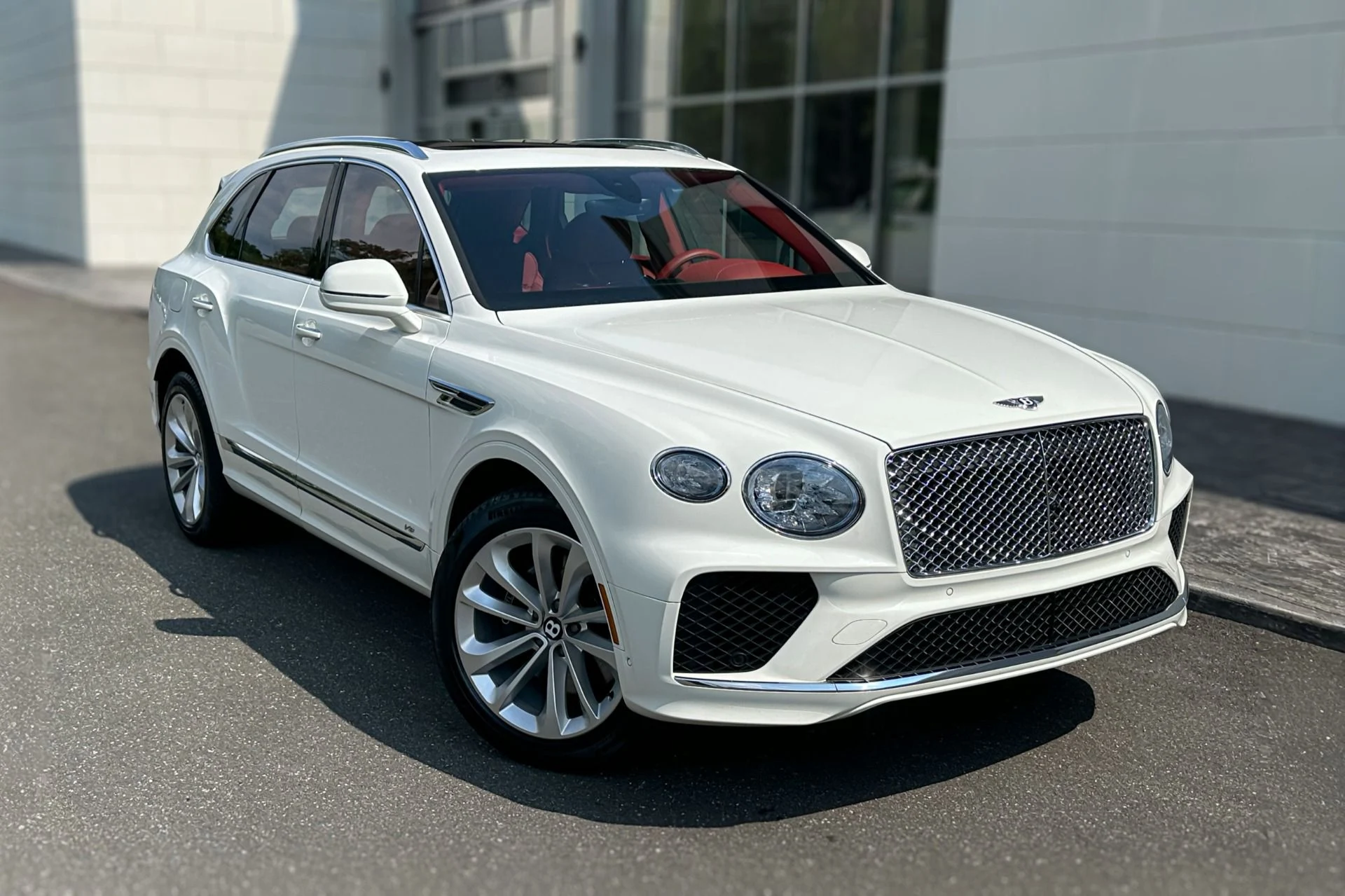 mph020_568522927_Used_2022_Bentley_Bentayga_V8_1786356429_942537ee7e