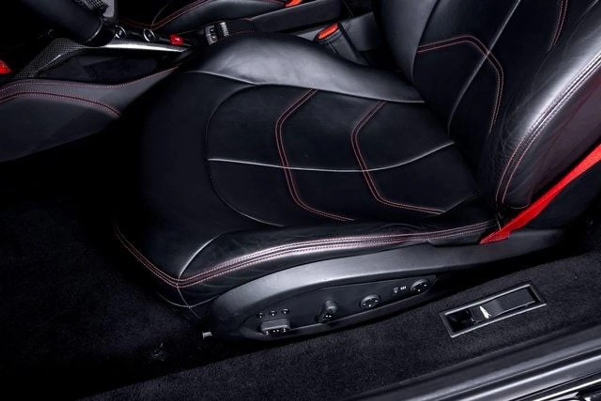 mph020_568805260_88ddaccfe65e005d85af55e6b03ea91ax_abb87796e4