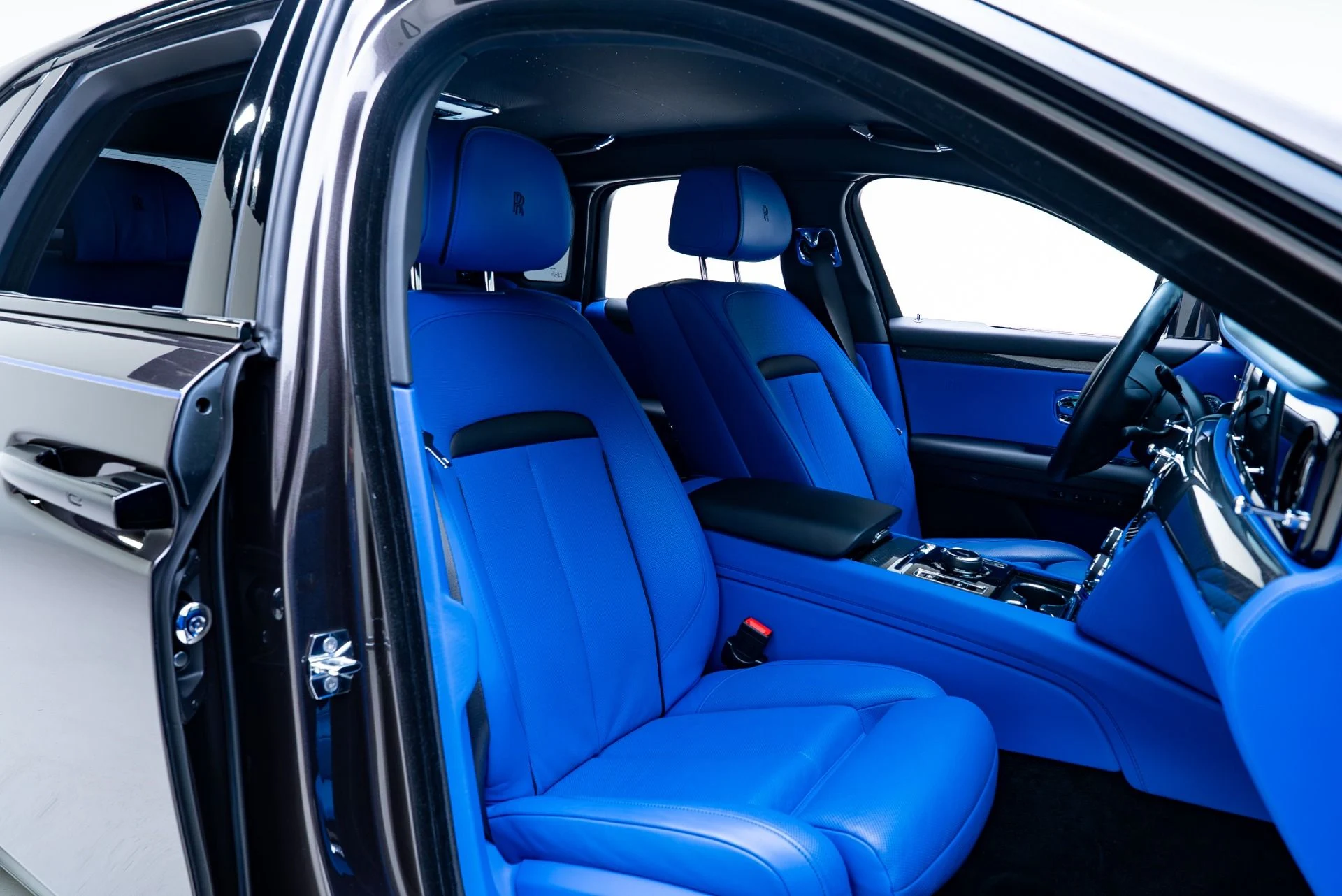 mph020_583386419_Used_2023_Rolls_Royce_Black_Badge_Ghost_1776470002_bbf20428c6