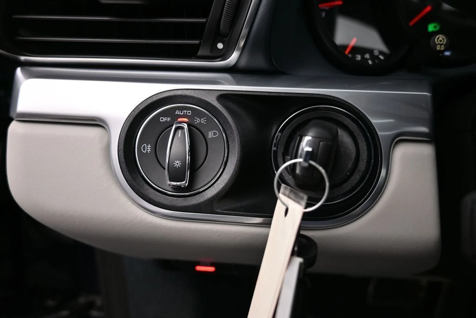 mph020_586461130_5ca6ea4faa764bd63ee703b930c0aead_8eae64f328