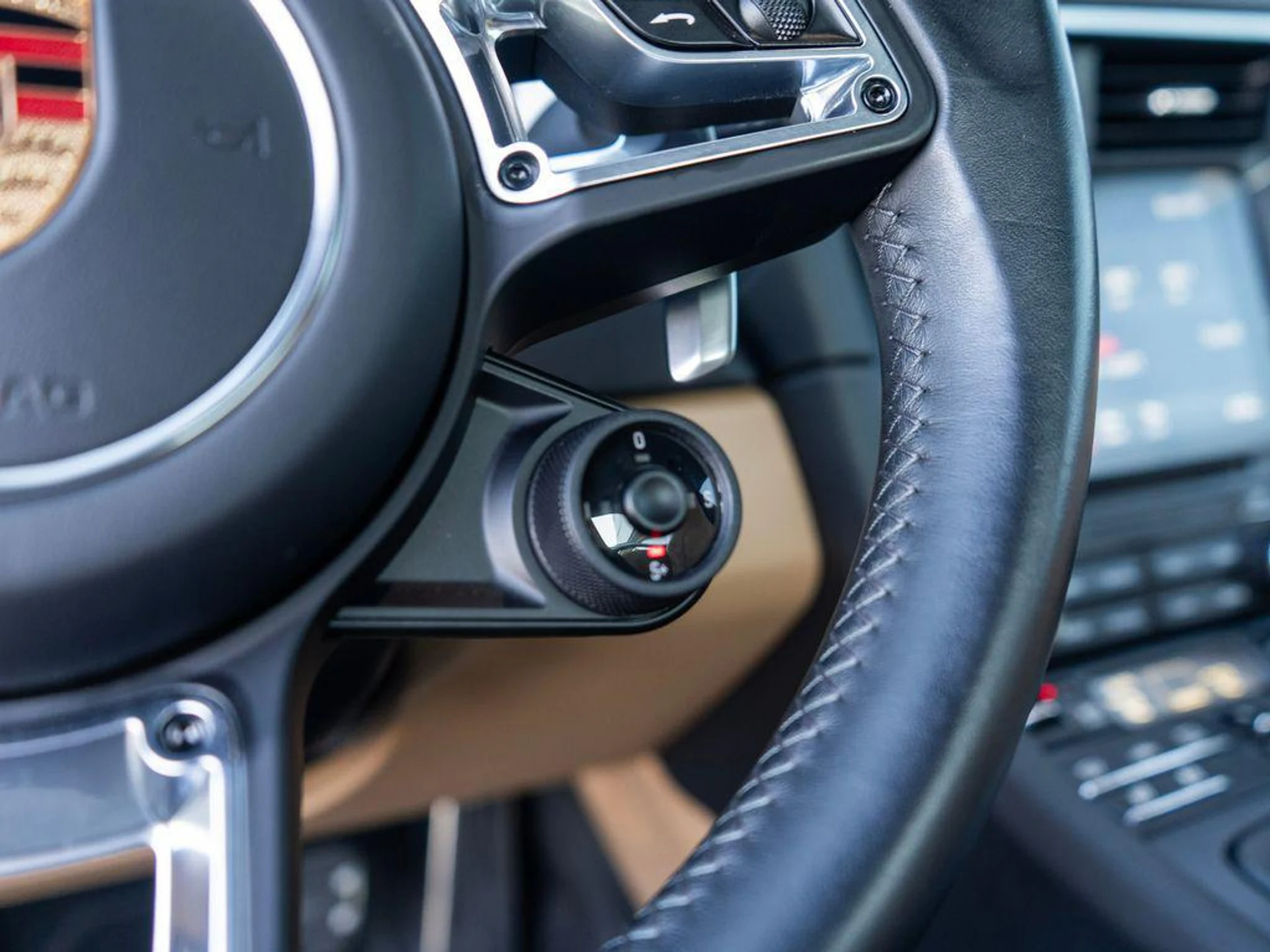 mph020_590366818_k1kz_Lfd_Y4o_Kc1db_JU_4_Flt_UFHR_0_M_648c2fa687