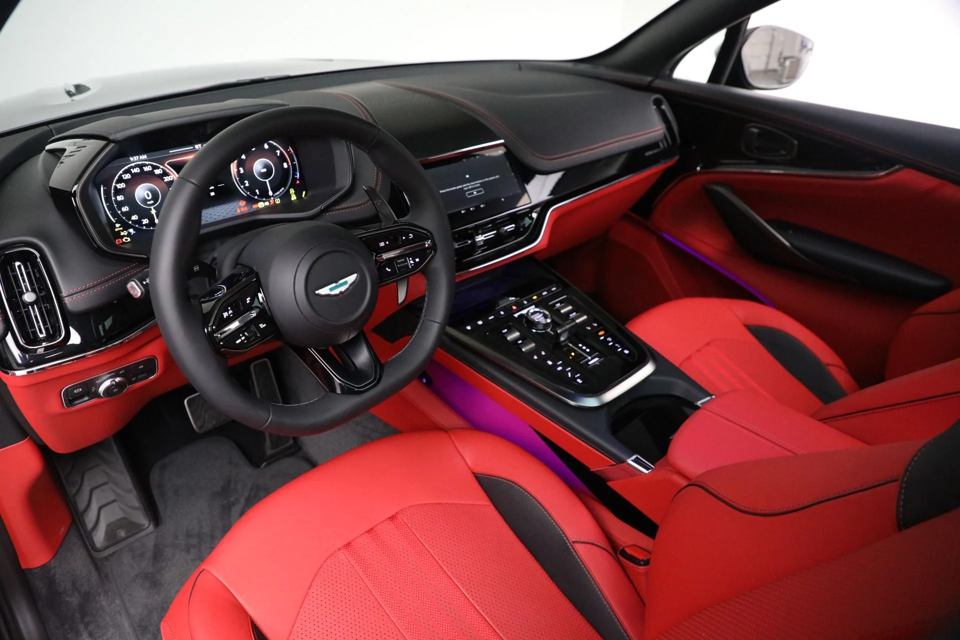 mph020_59401187_New_2025_Aston_Martin_DBX_707_12ed68e1a4