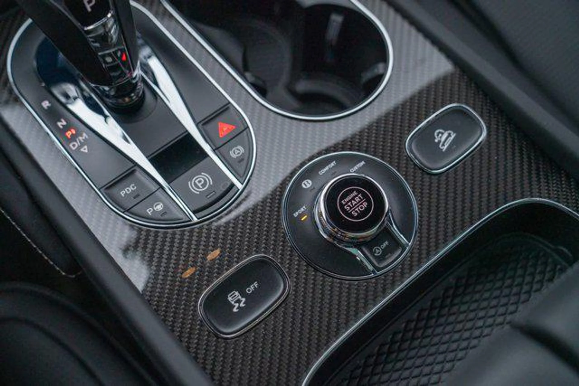 mph020_610294496_Kw10n_Ox8_Yc_ZB_Cl_V_Yc_Km_IOI_2n_C_Ng_3bc5c495fc