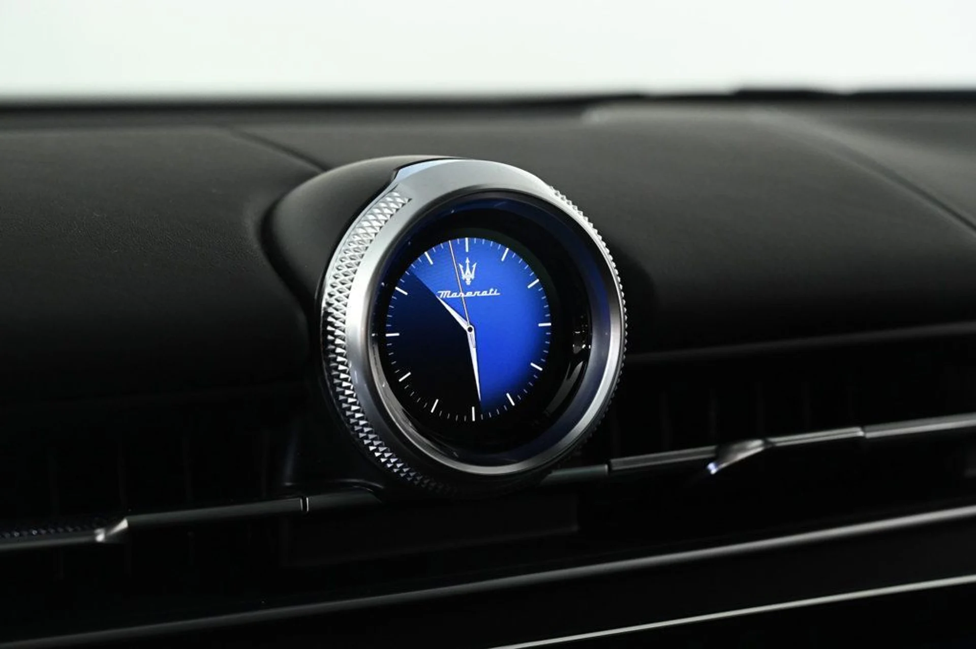 mph020_614243997_used_2025_maserati_grecale_modena_11350_22945495_20_1024_f28547b321