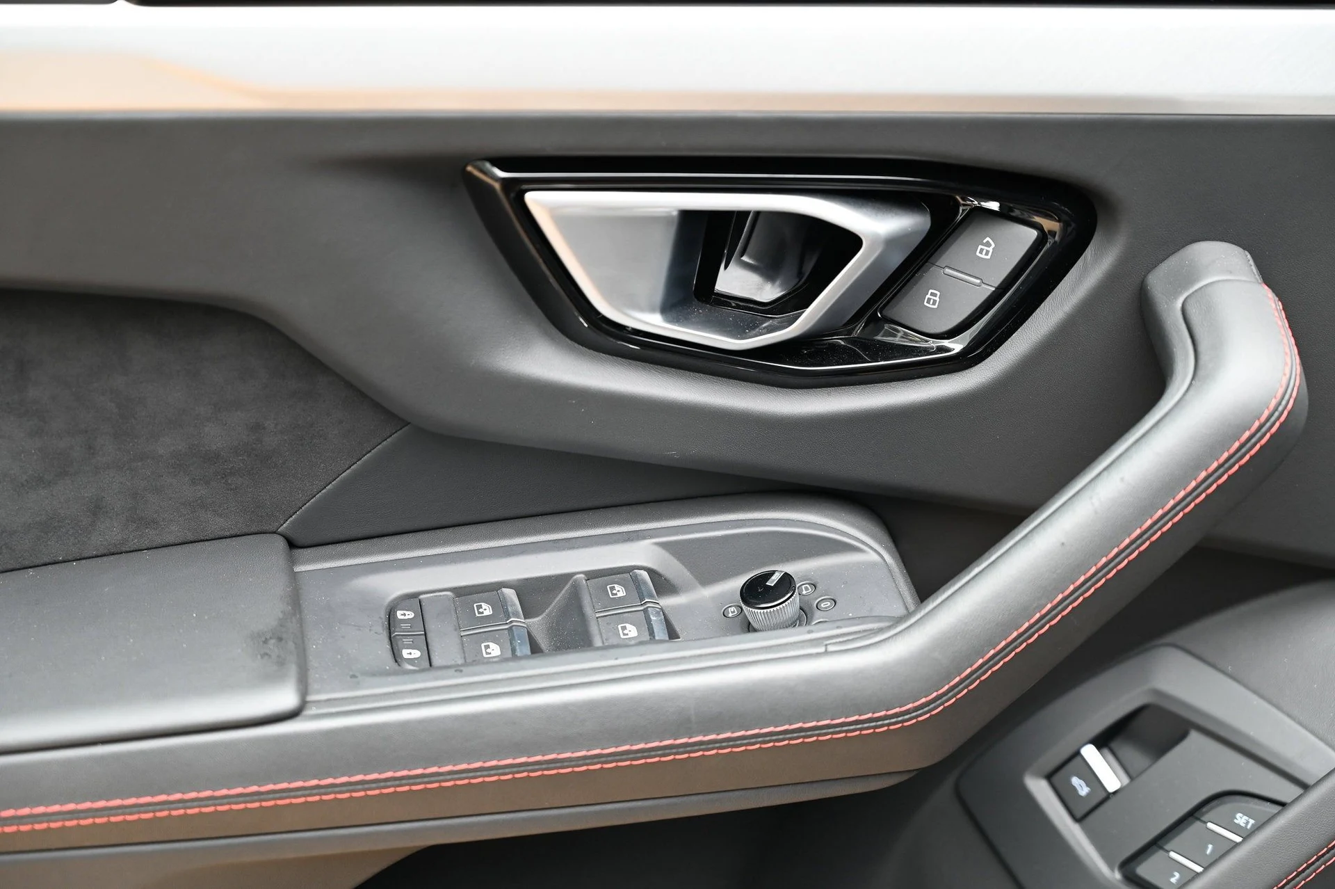 mph020_618088582_8a3c3fe3cfb04257a4769a633638ca53_246dc5b260