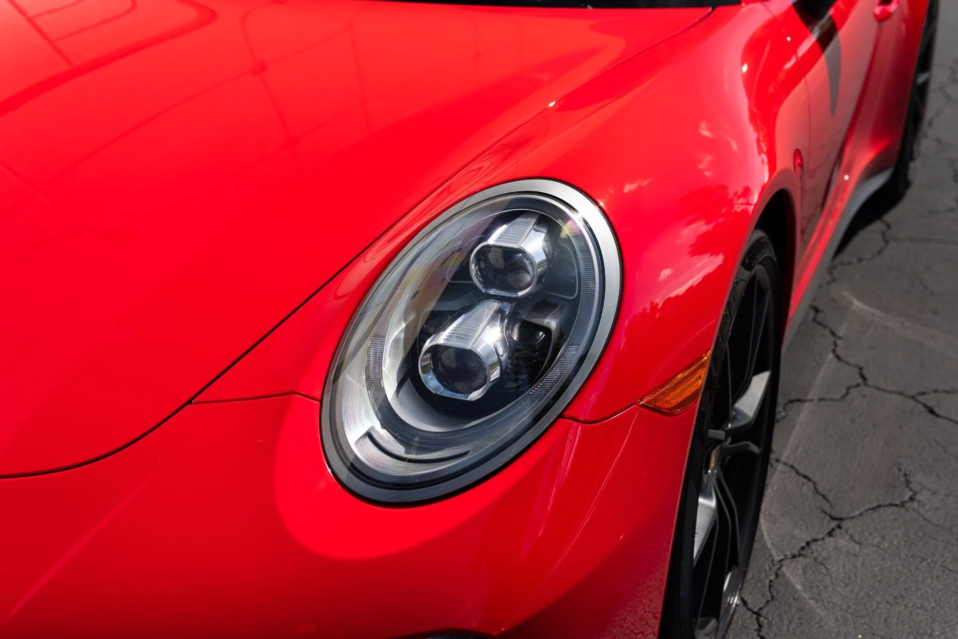 mph020_621187892_Used_2019_Porsche_911_Carrera_4_1772073420_28d8f1ff34