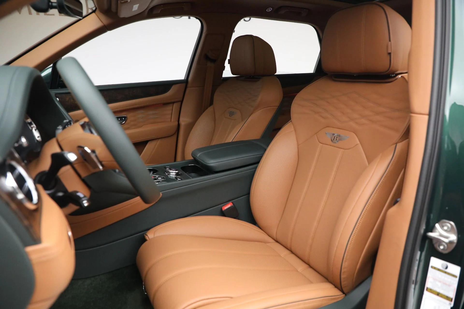 mph020_625746485_New_2025_Bentley_Bentayga_Atelier_V8_2515c2ee15