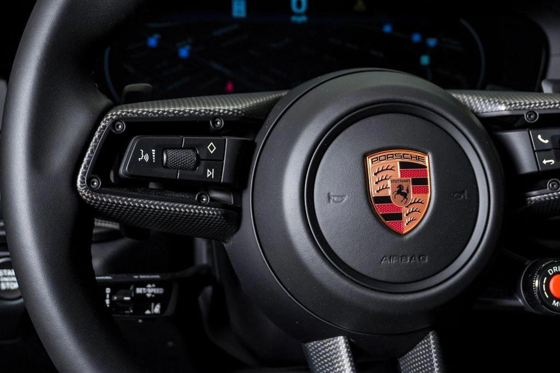 mph020_629651449_LHH_O4_R3a_Cqruv_WK_7_B_Ro_K_Lp_V97s_e5c9e70fb8