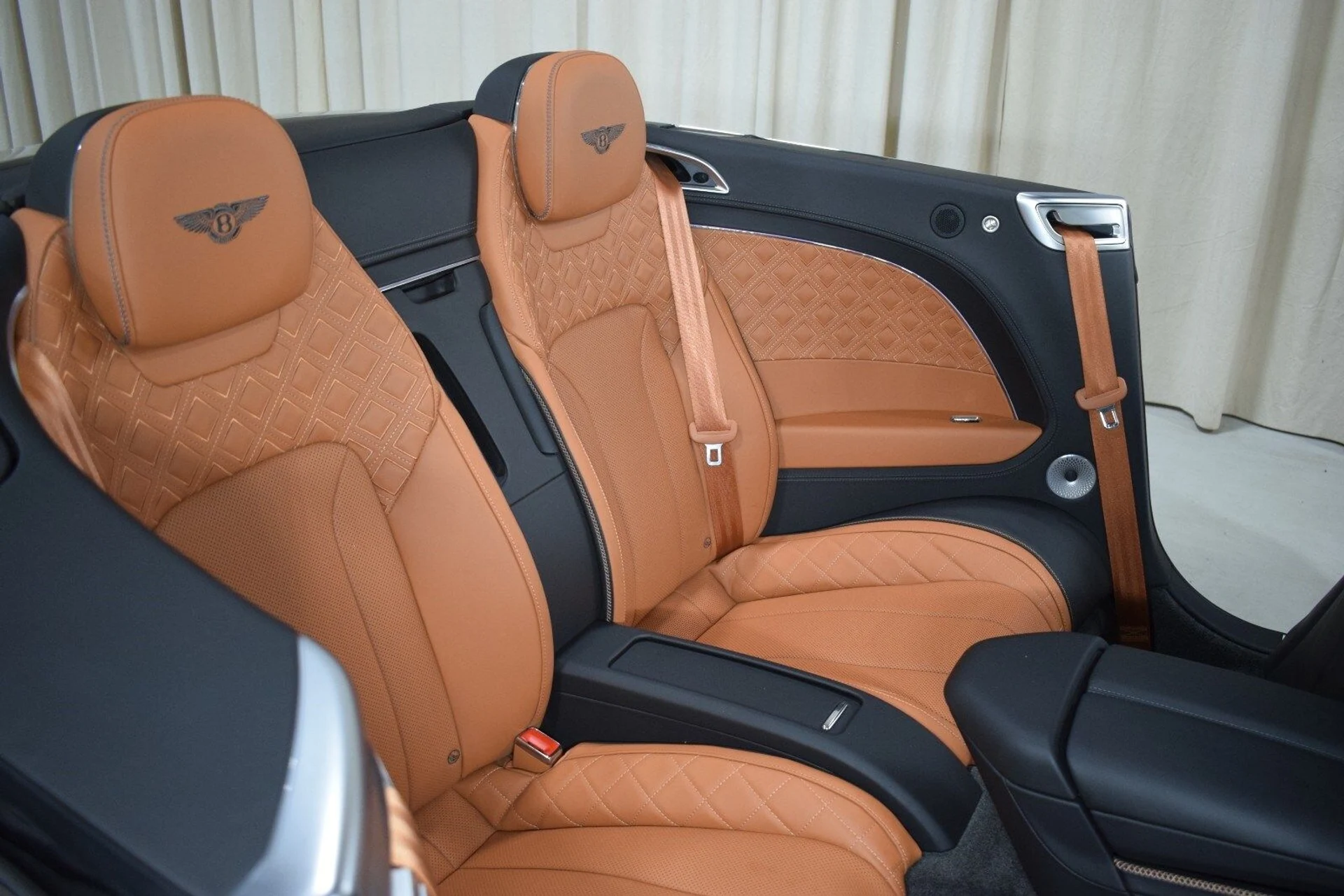 mph020_630388944_ccc396c22823ba23c918f0ebc8ffa610x_d559454c63