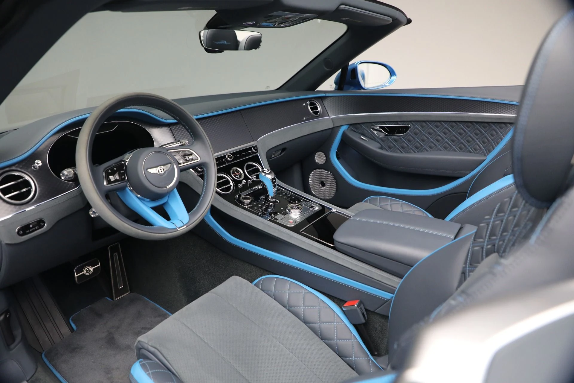 mph020_632668822_Used_2024_Bentley_Continental_GTC_Speed_1786737838_5e1027c8c8