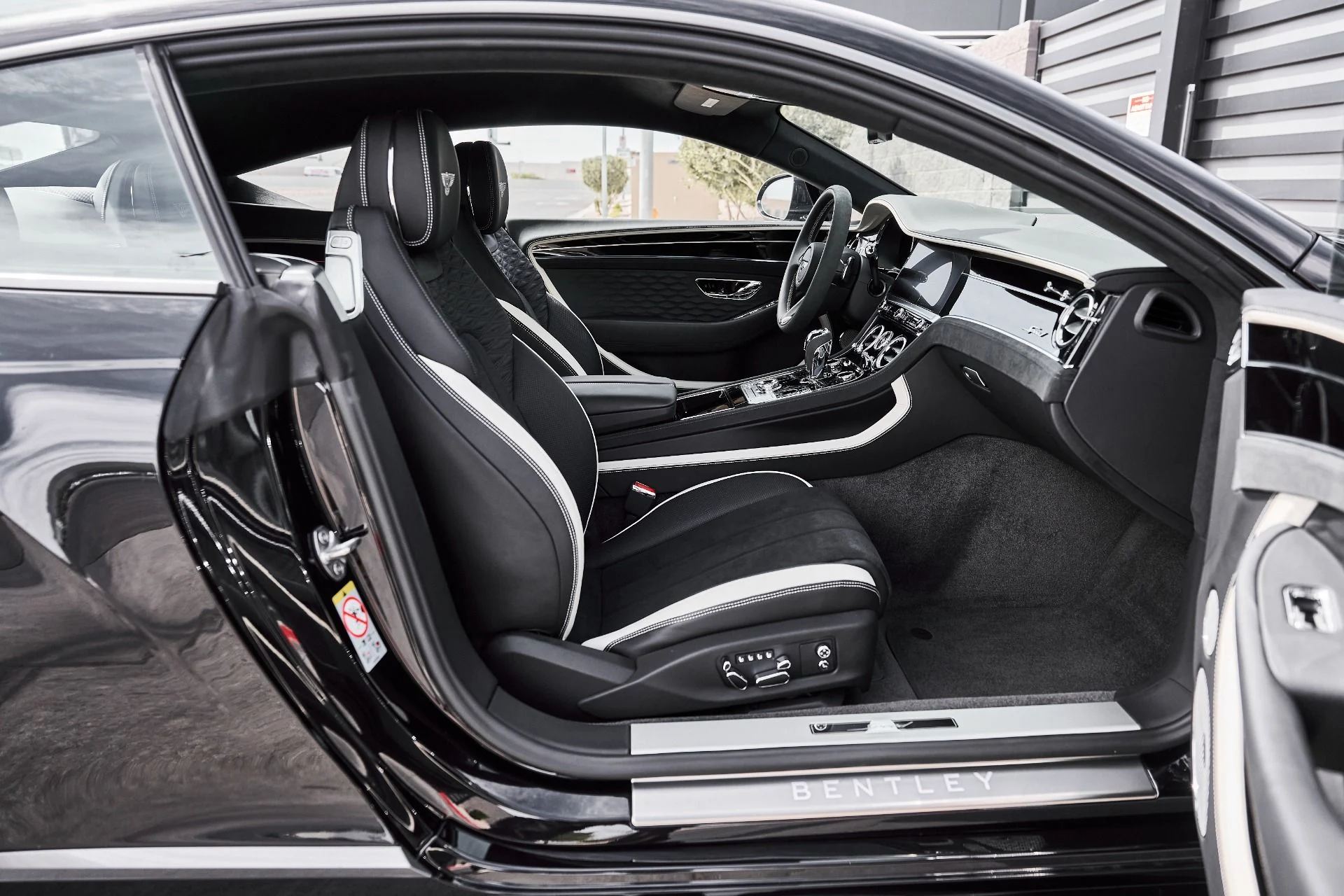 mph020_633224262_Used_2025_Bentley_Continental_GT_Speed_1777077721_a8e3572d59