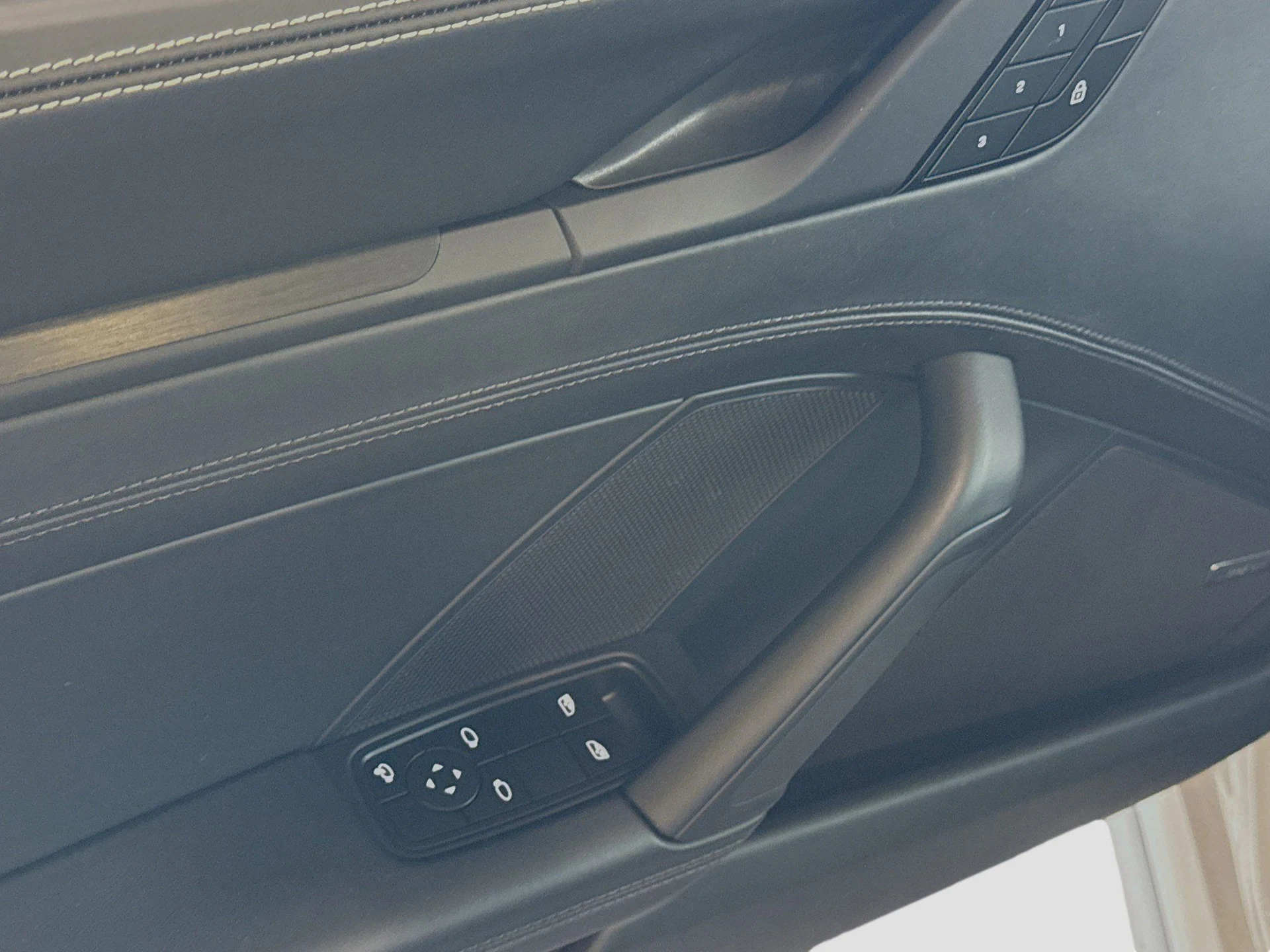 mph020_634020855_e673c5b42dffa3385778033e96440cdb_25bcc67f5b