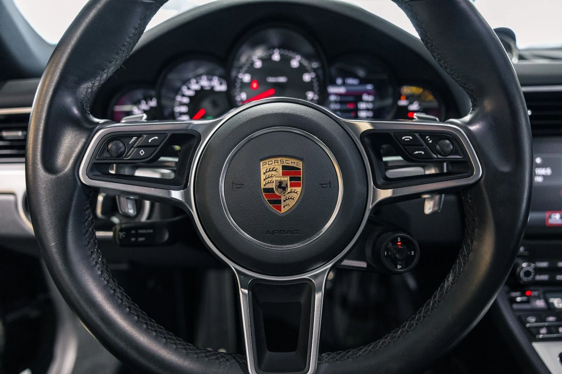 mph020_641456403_rw_918ec232b7