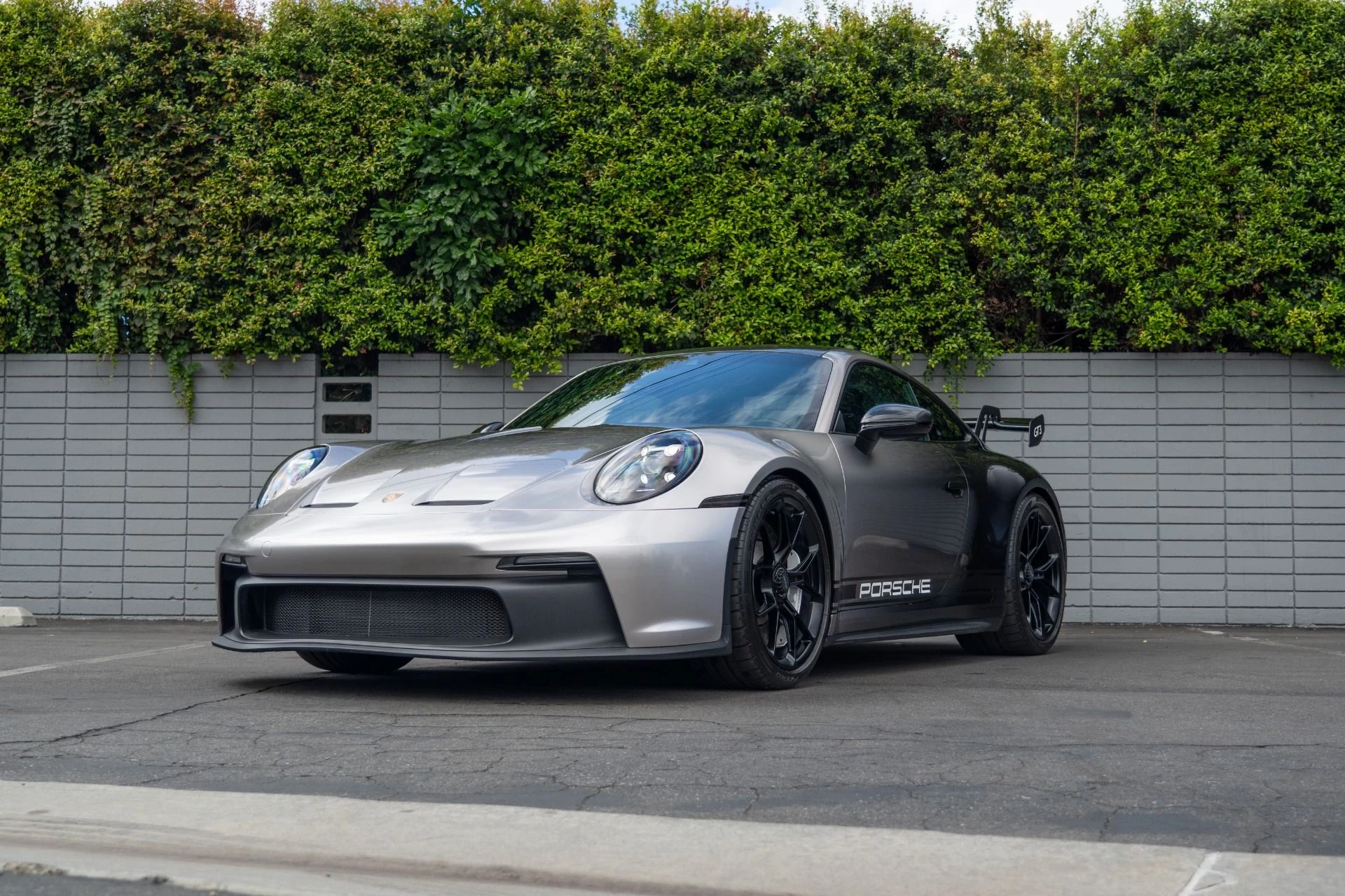 mph020_650051369_Used_2022_Porsche_911_GT_3_1759173275_588a54cf45