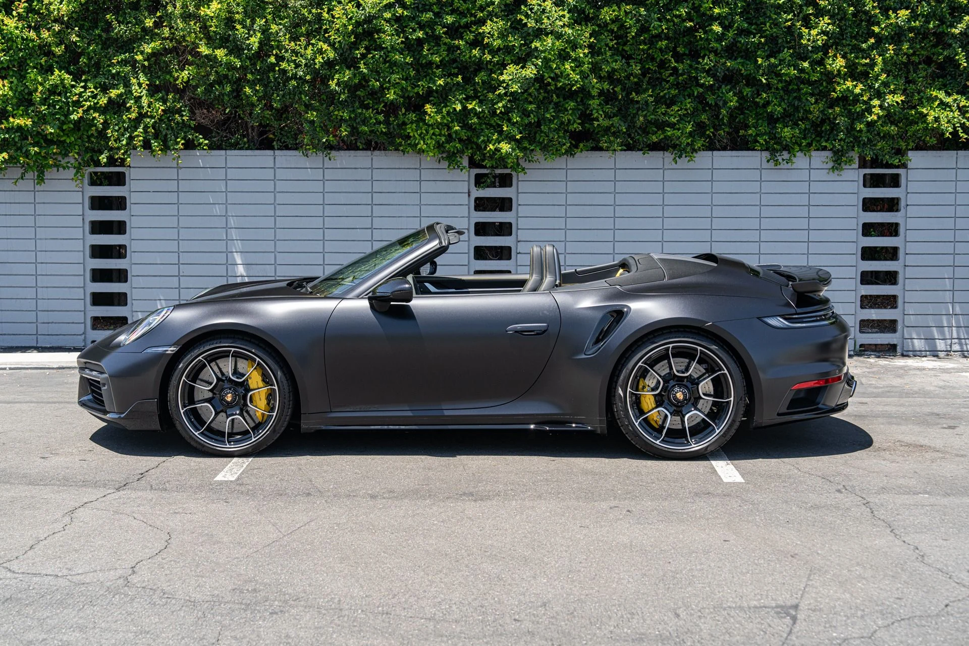 mph020_65083202_Used_2025_Porsche_911_Turbo_S_1753733826_49157b26dd