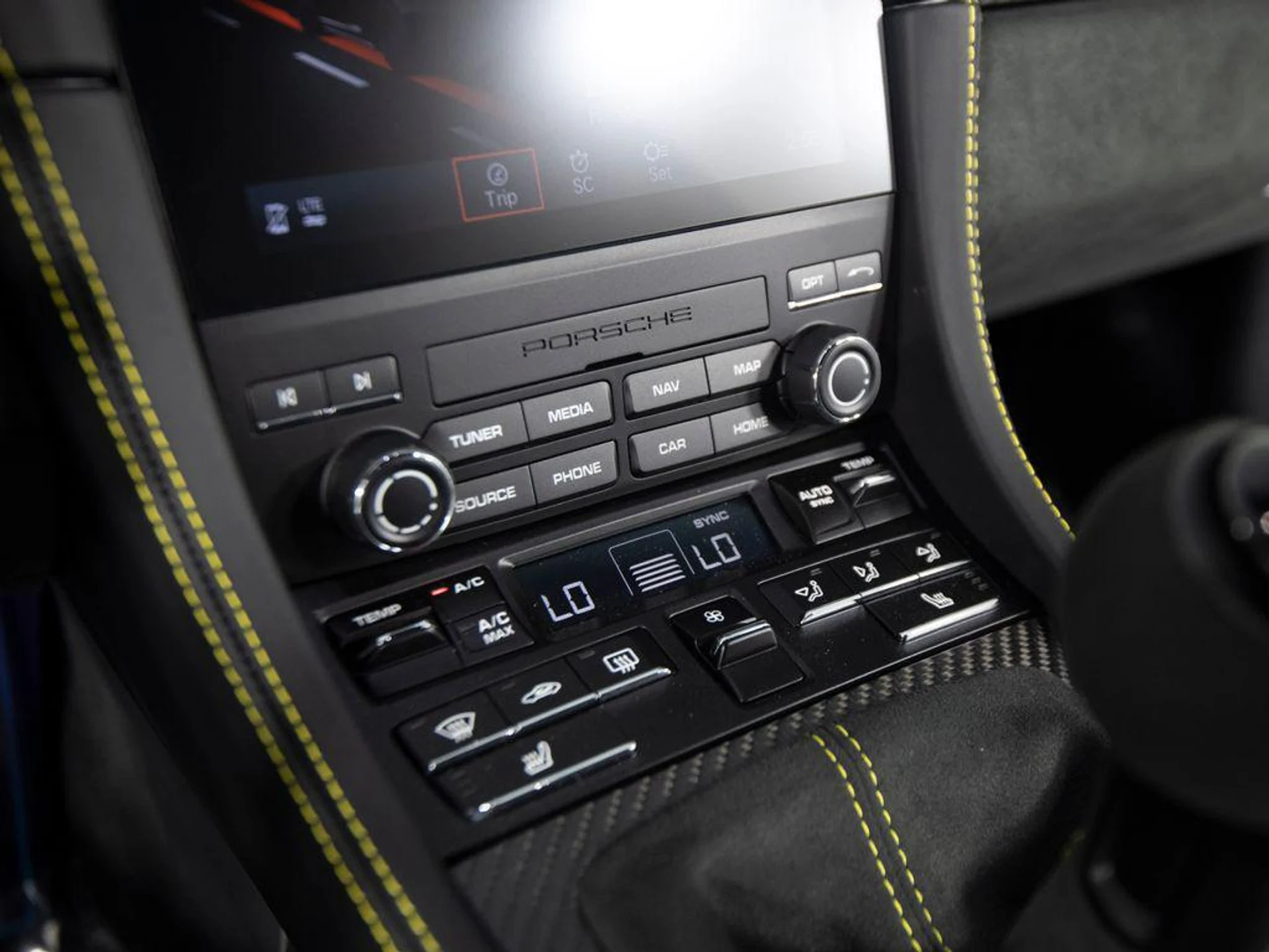 mph020_652931785_gq4_X_Ik_Ga_e_QH_7_Y_Uqpycnyx_XN_Ug_e47c6af840