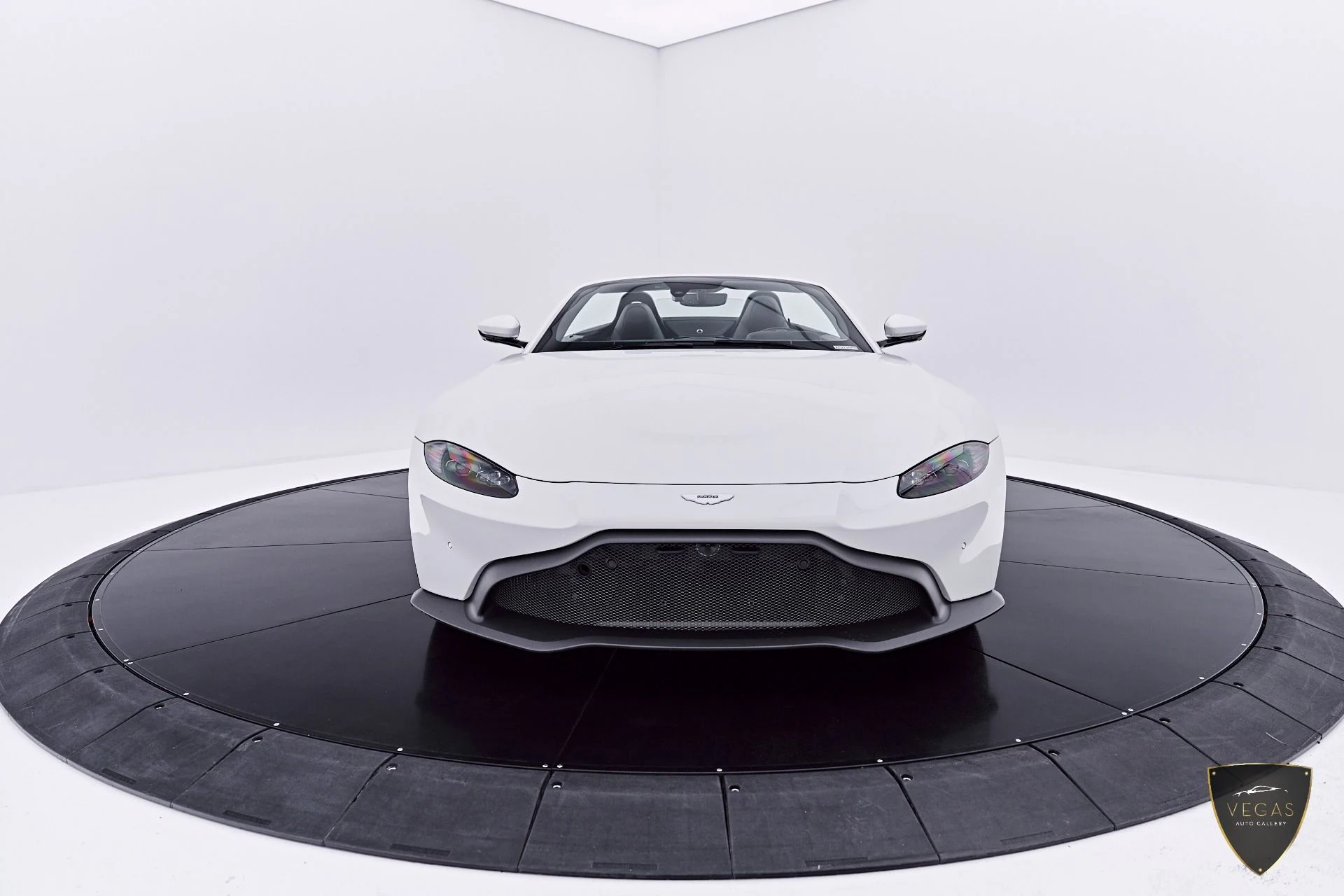 mph020_654800788_Used_2023_Aston_Martin_Vantage_1783622420_5b0eefa3a1