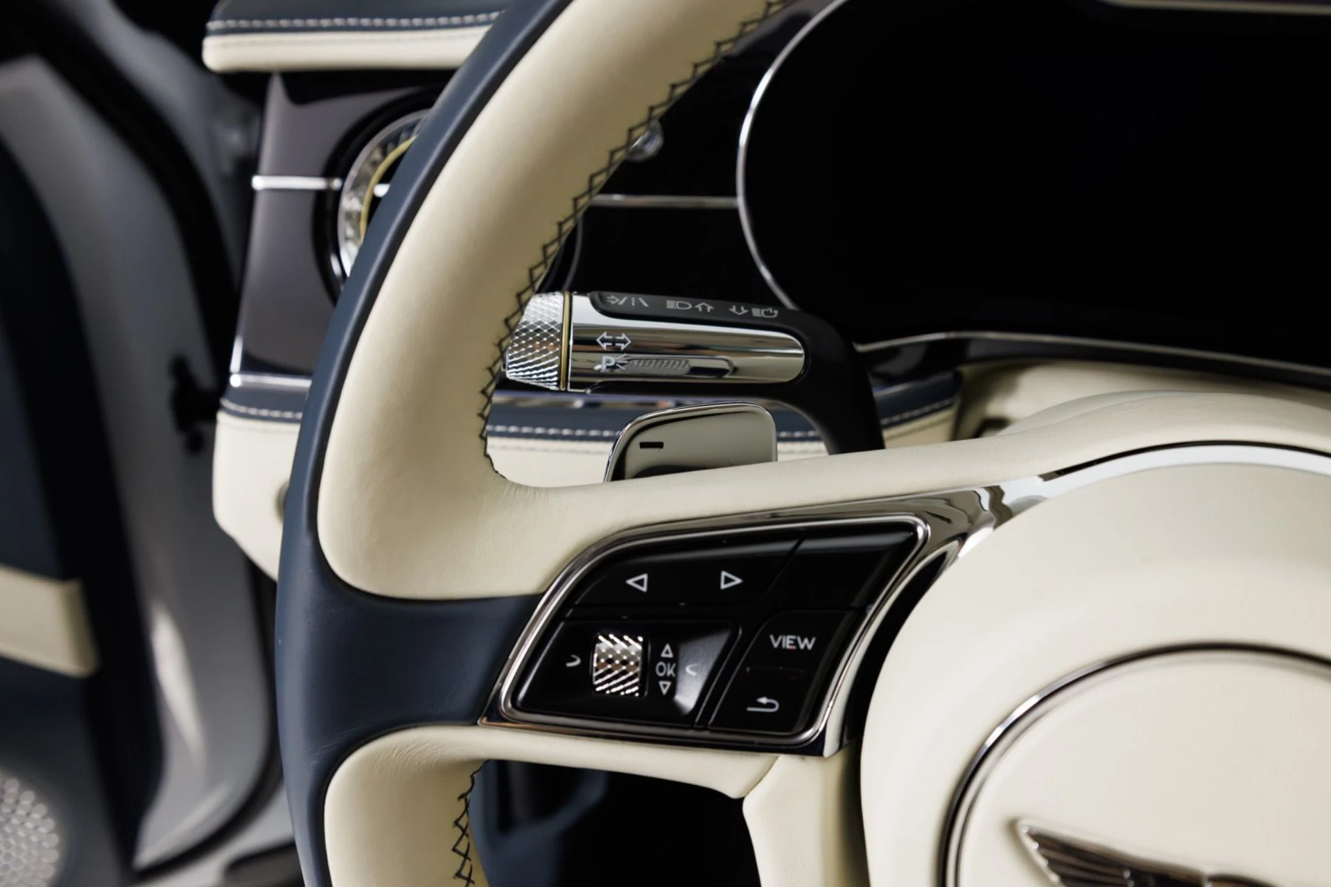 mph020_656375654_Used_2020_Bentley_Flying_Spur_W12_1776899550_4c861e1067