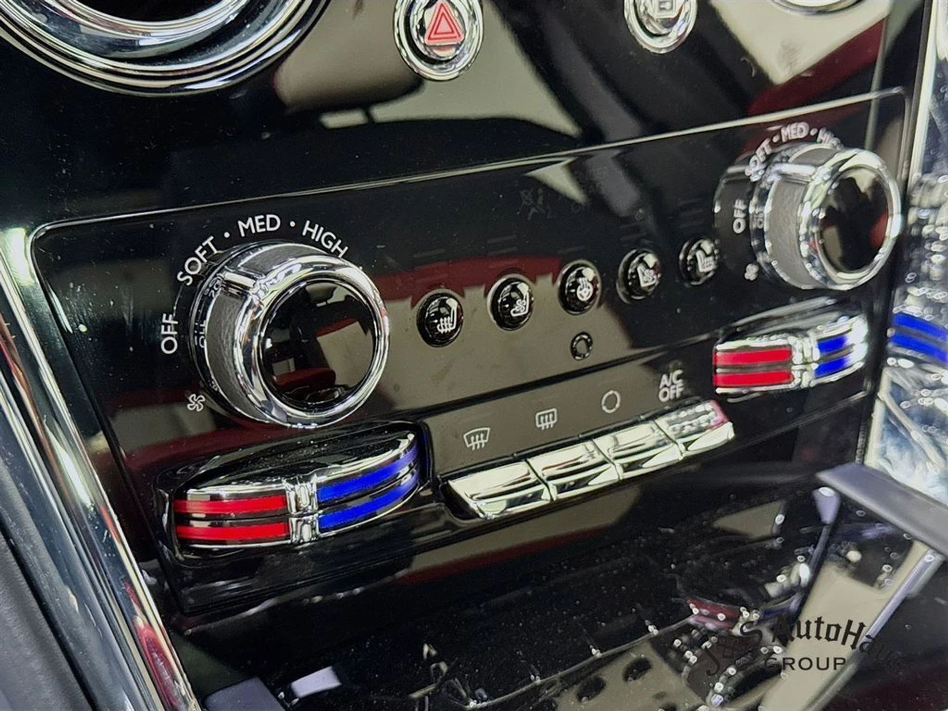 mph020_664210230_pvqxye6fvia1roxrt5obftjxj11l_9b85dd98c4